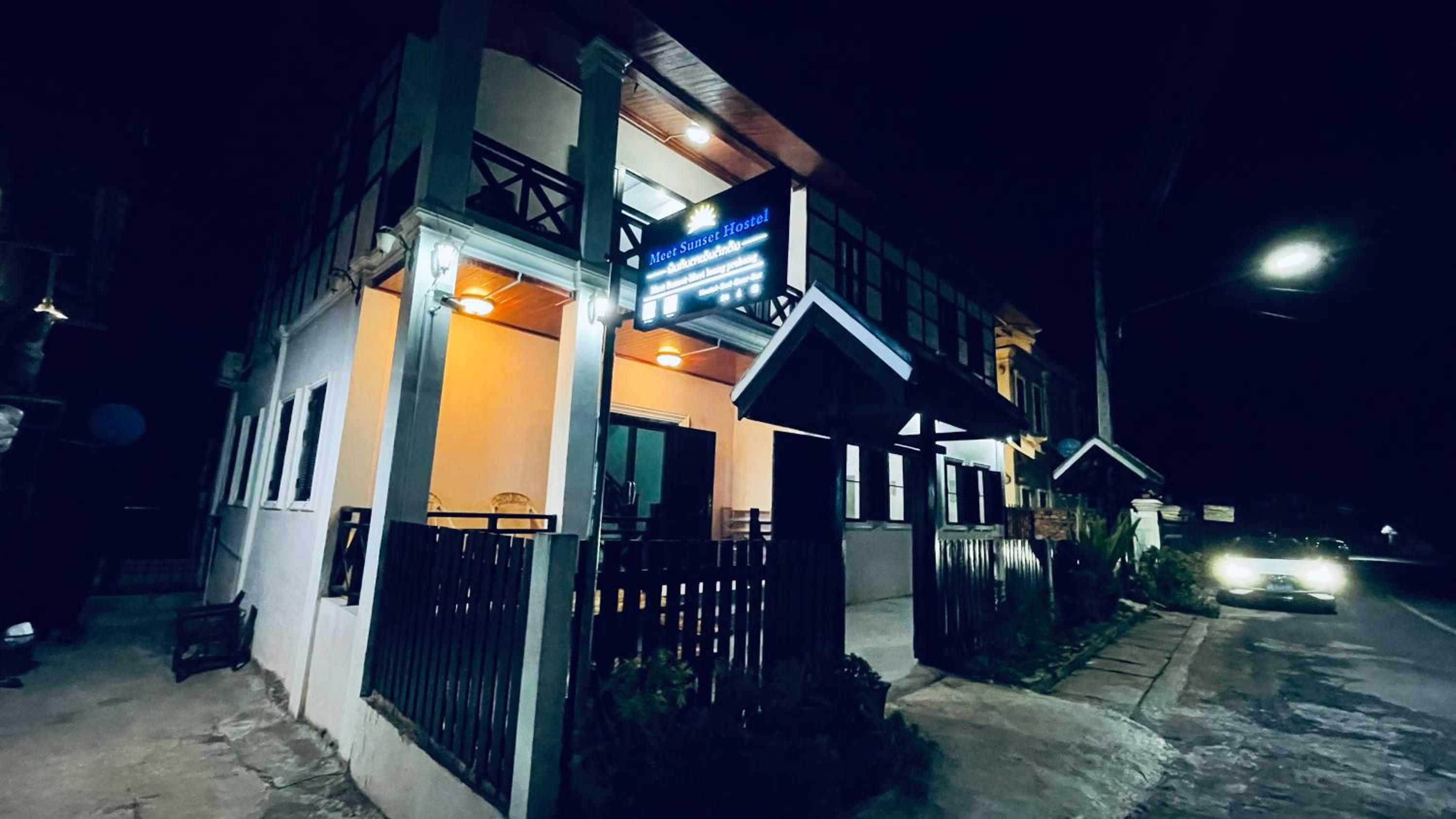 Meet sunset hostel Luangprabang