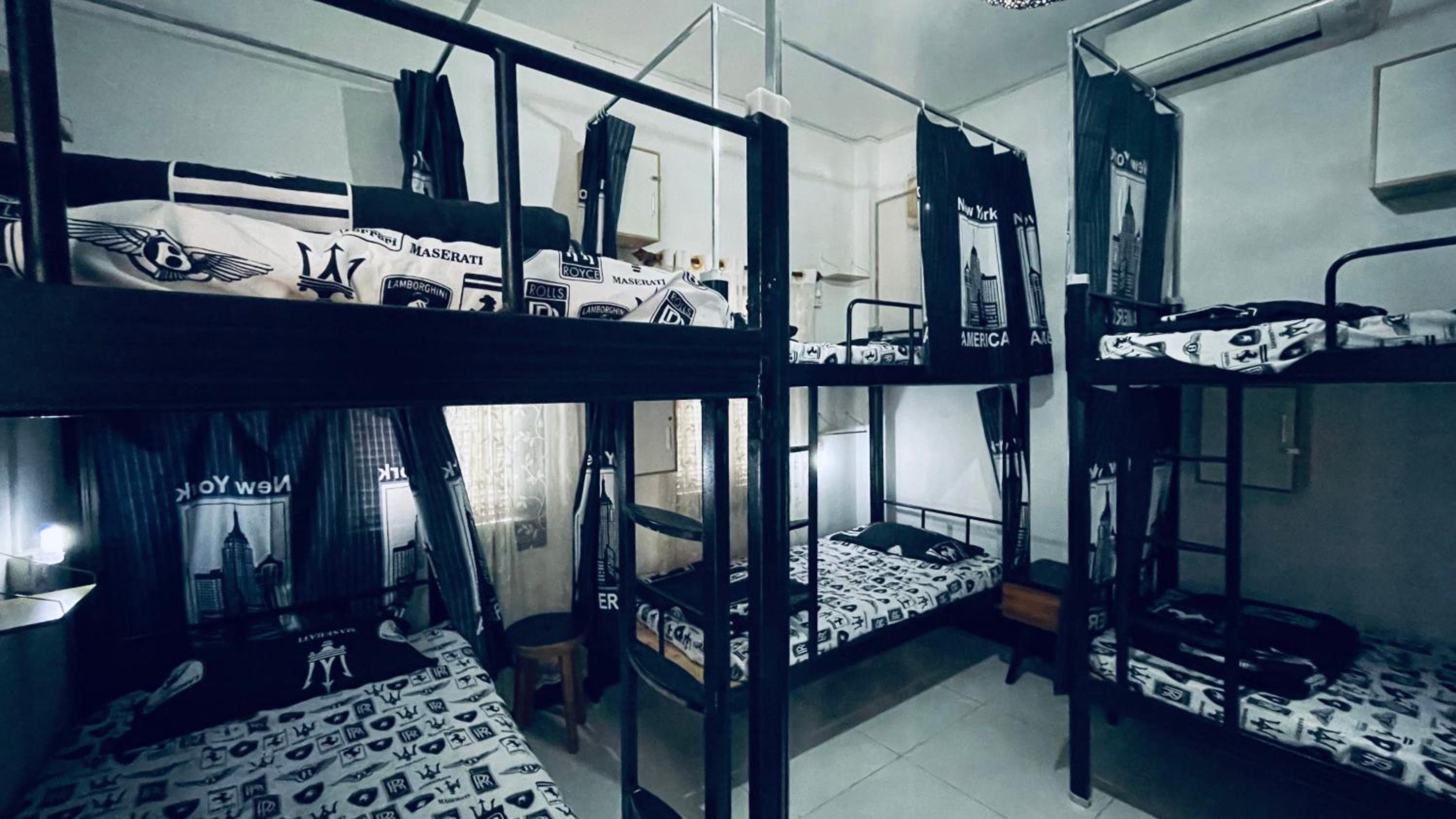 Meet sunset hostel Luangprabang