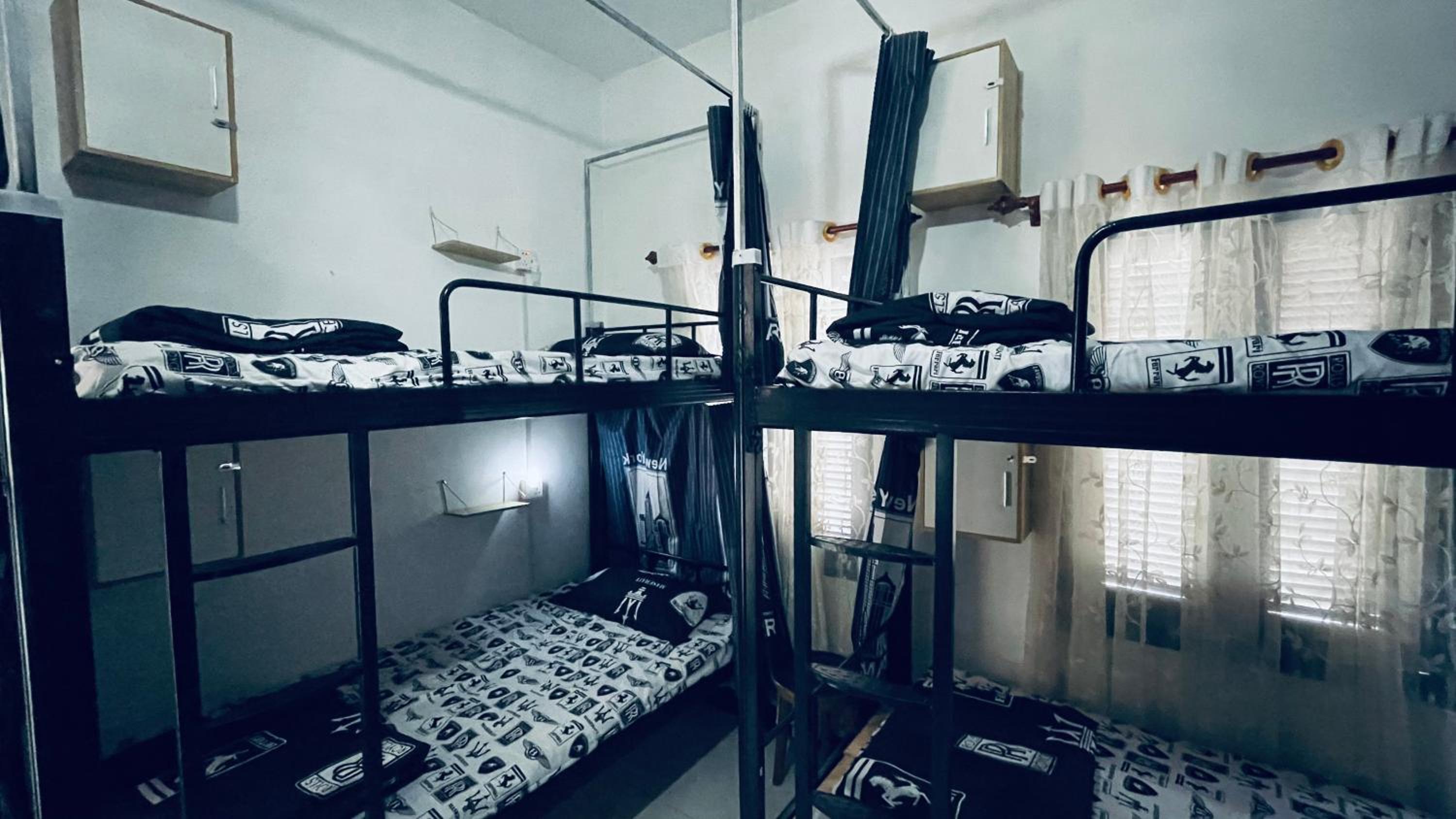 Meet sunset hostel Luangprabang