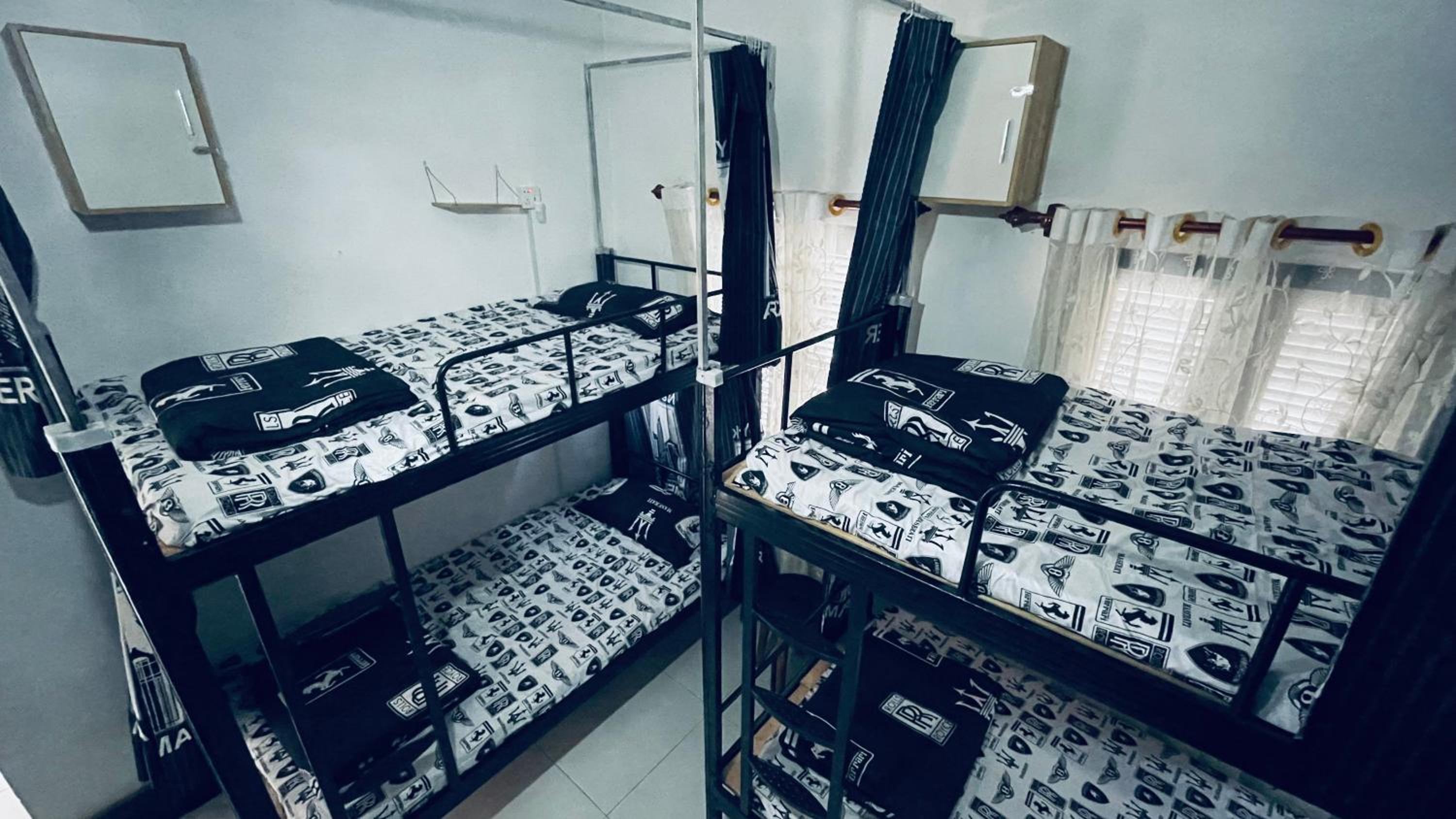 Meet sunset hostel Luangprabang