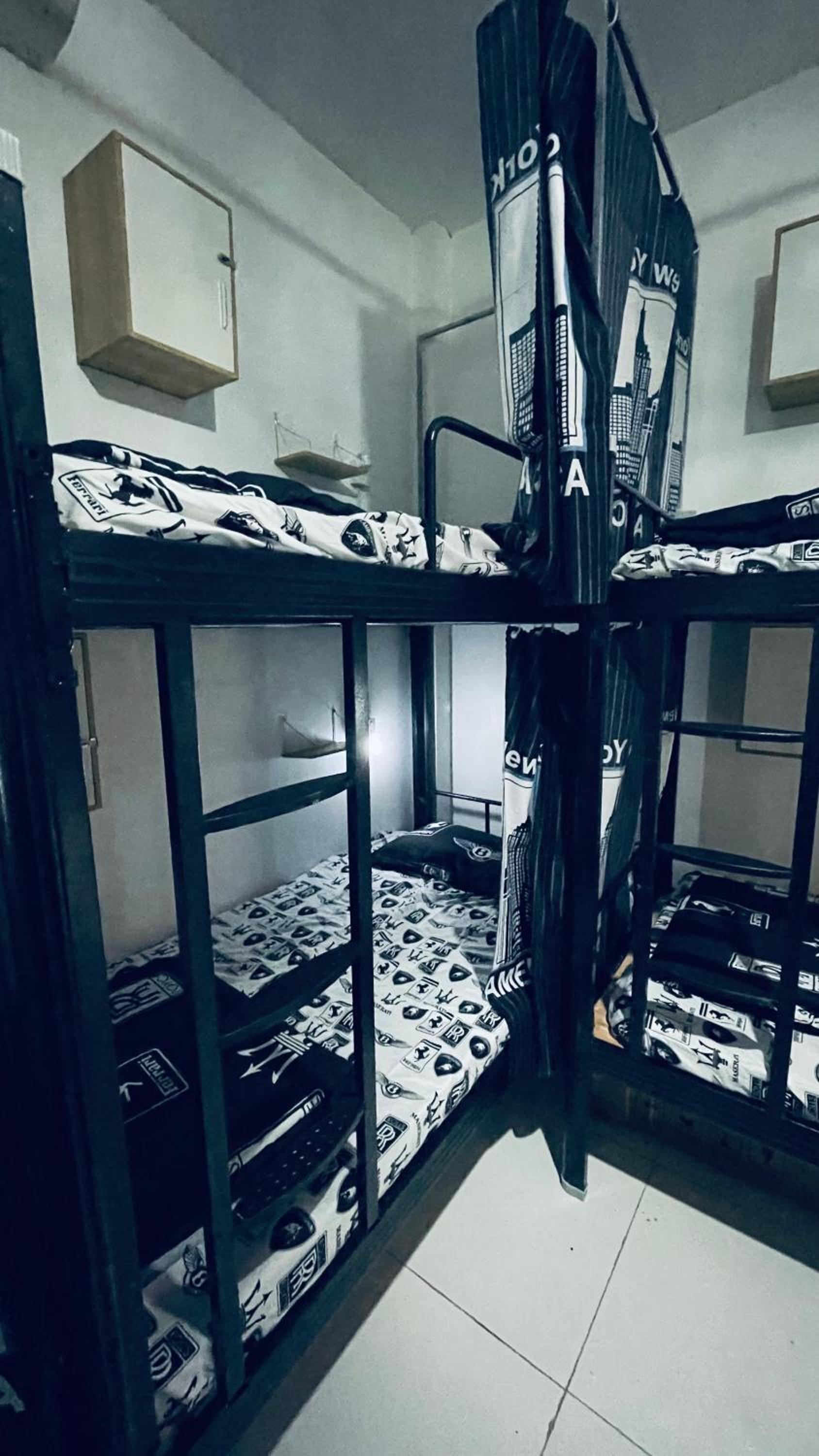 Meet sunset hostel Luangprabang