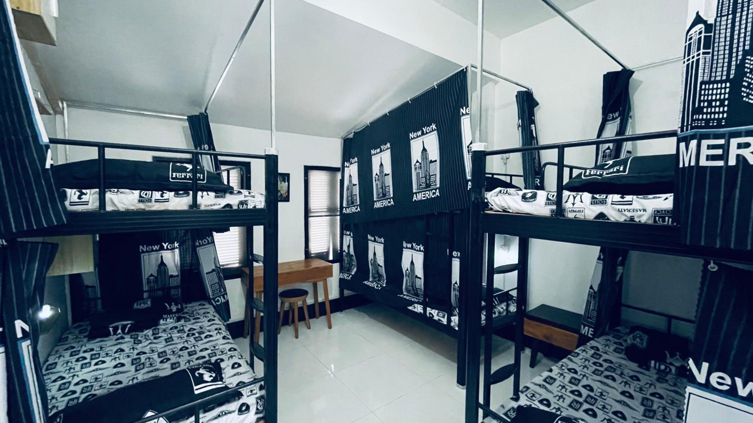 Meet sunset hostel Luangprabang