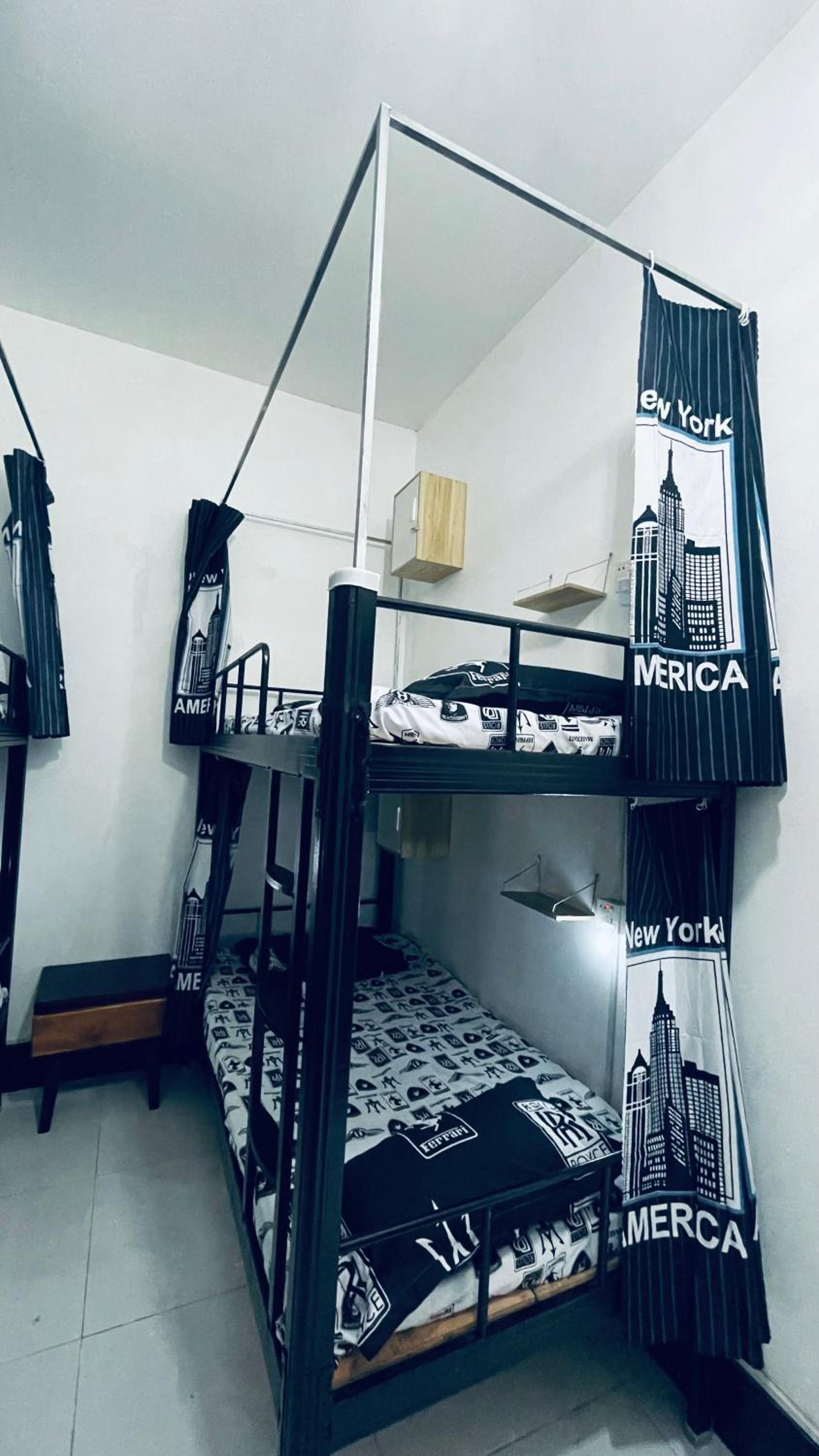 Meet sunset hostel Luangprabang