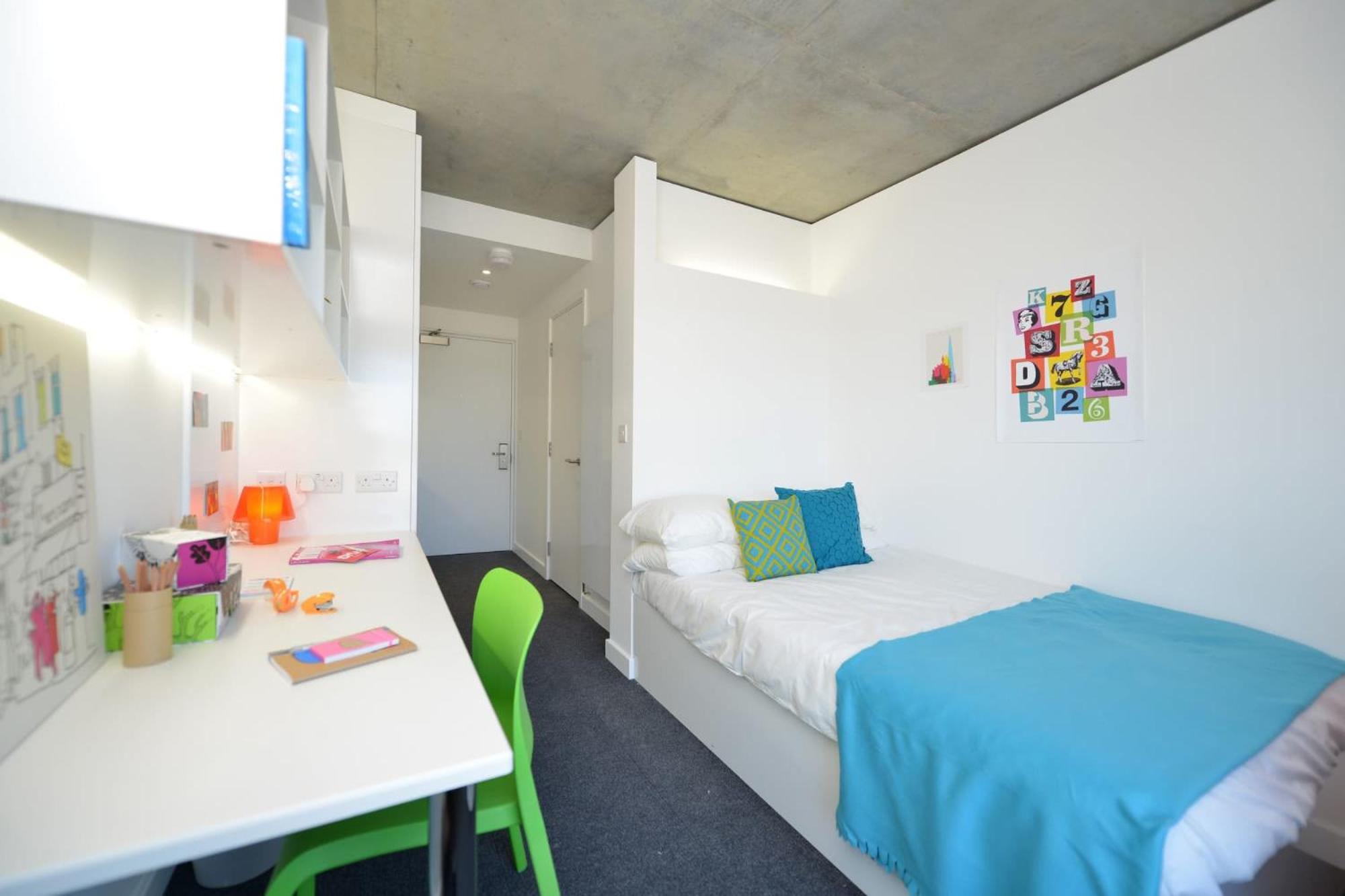 For Students Only Spacious Studio Apartments at Flinders House located in London