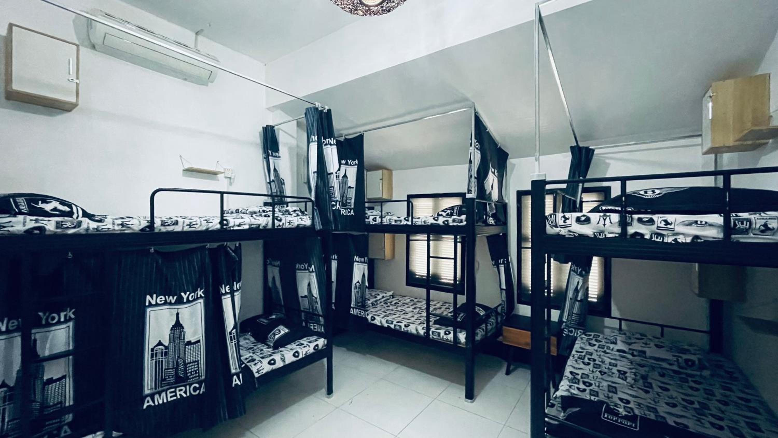 Meet sunset hostel Luangprabang