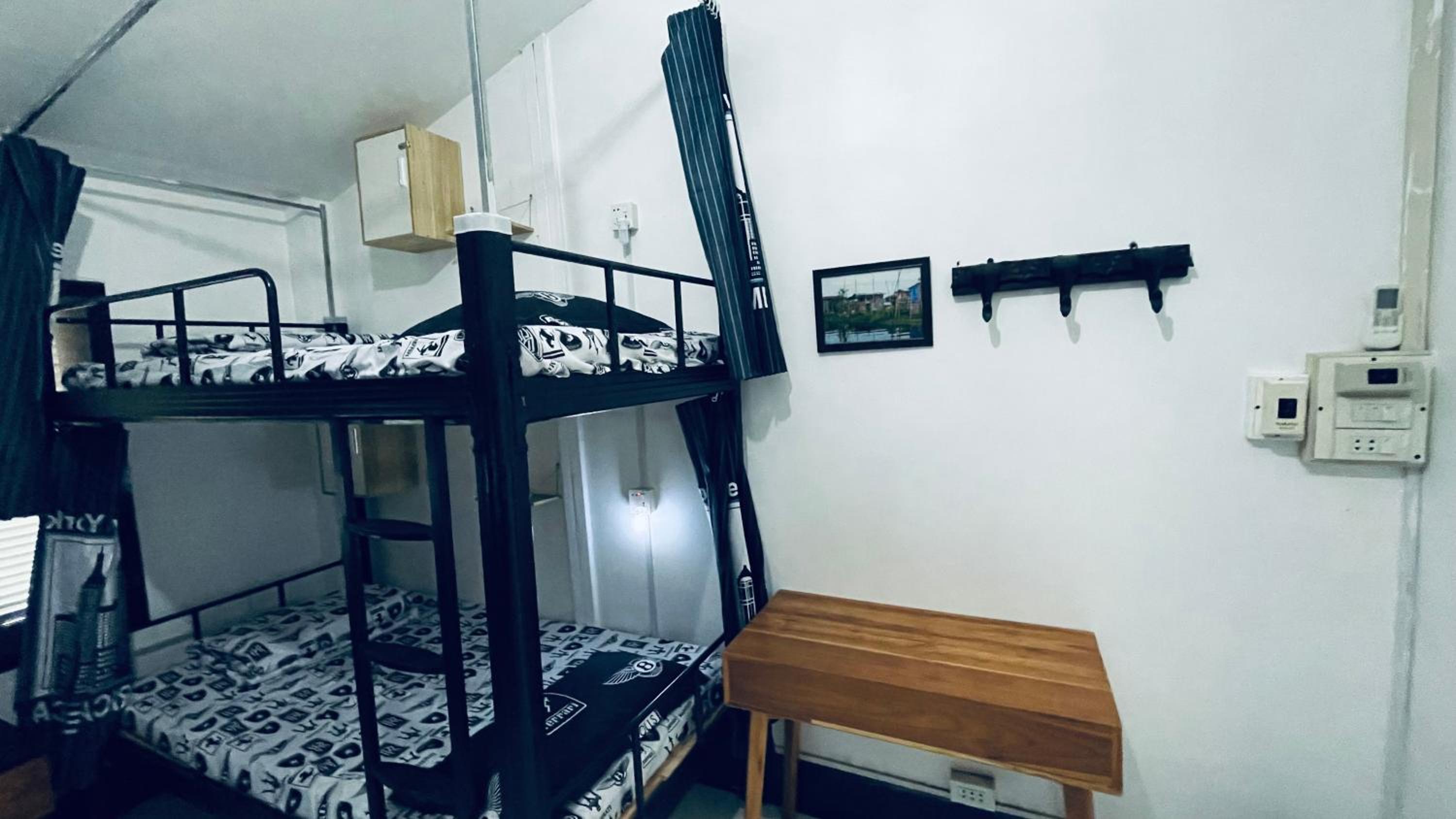 Meet sunset hostel Luangprabang