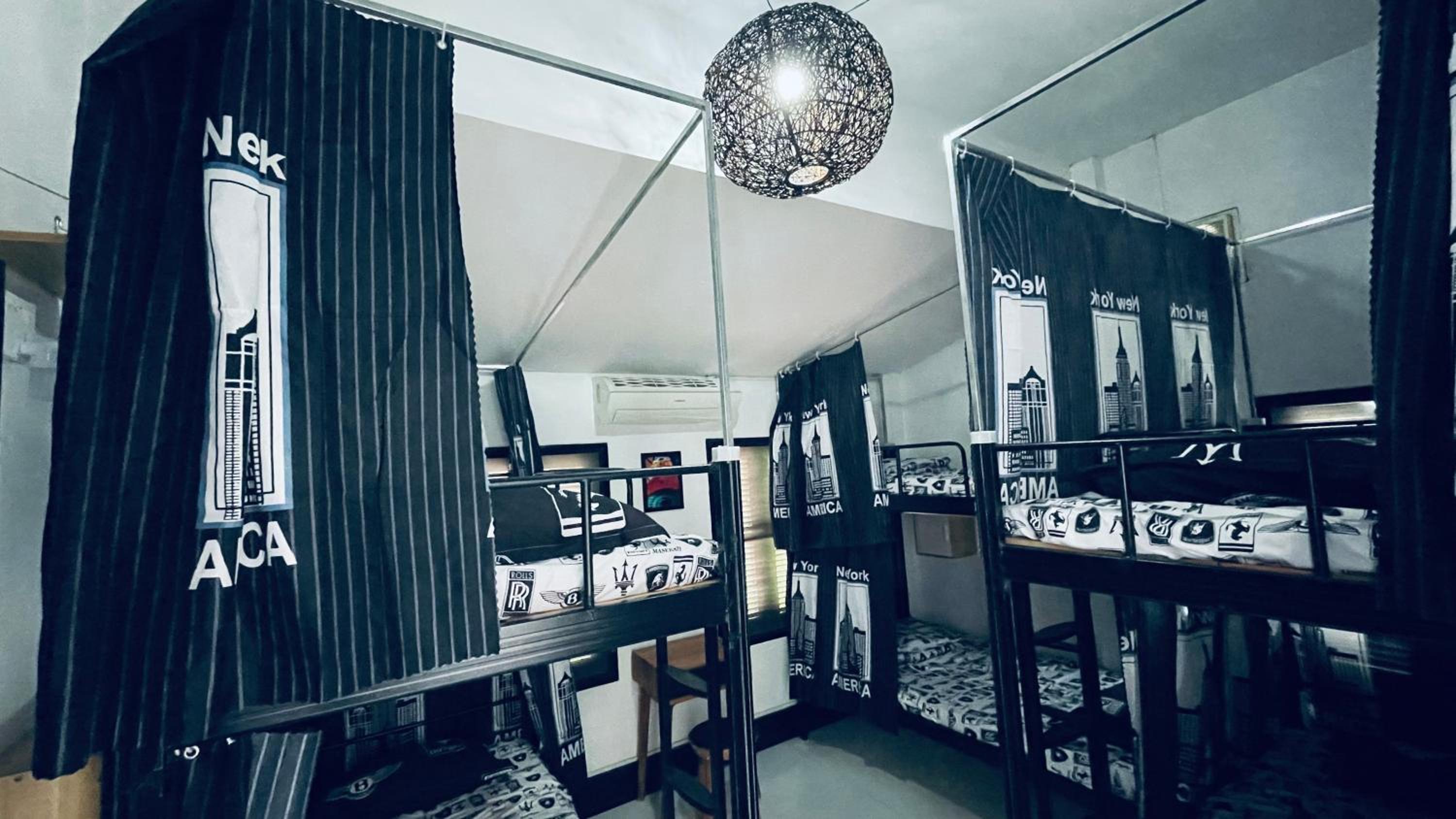 Meet sunset hostel Luangprabang