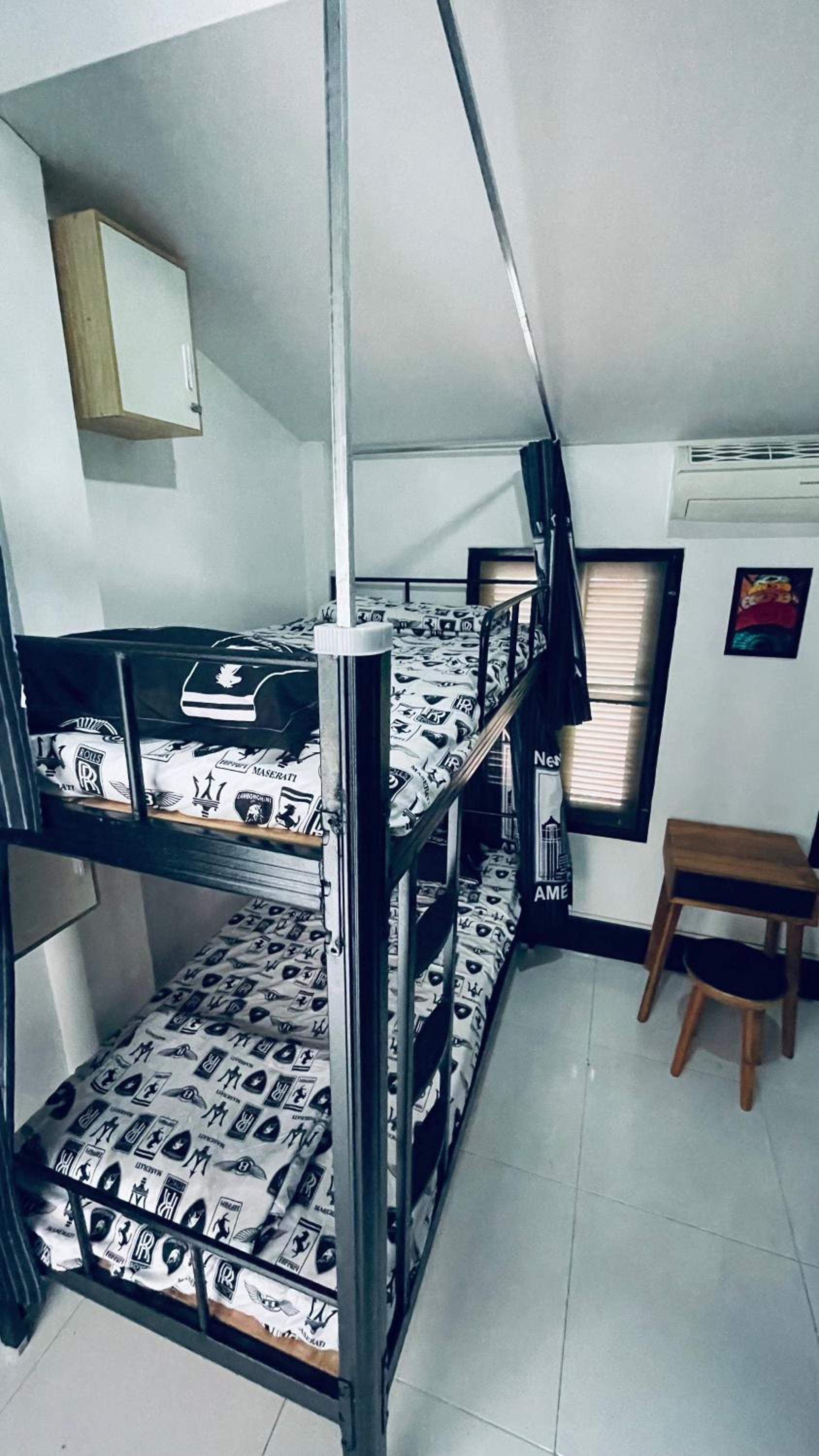 Meet sunset hostel Luangprabang