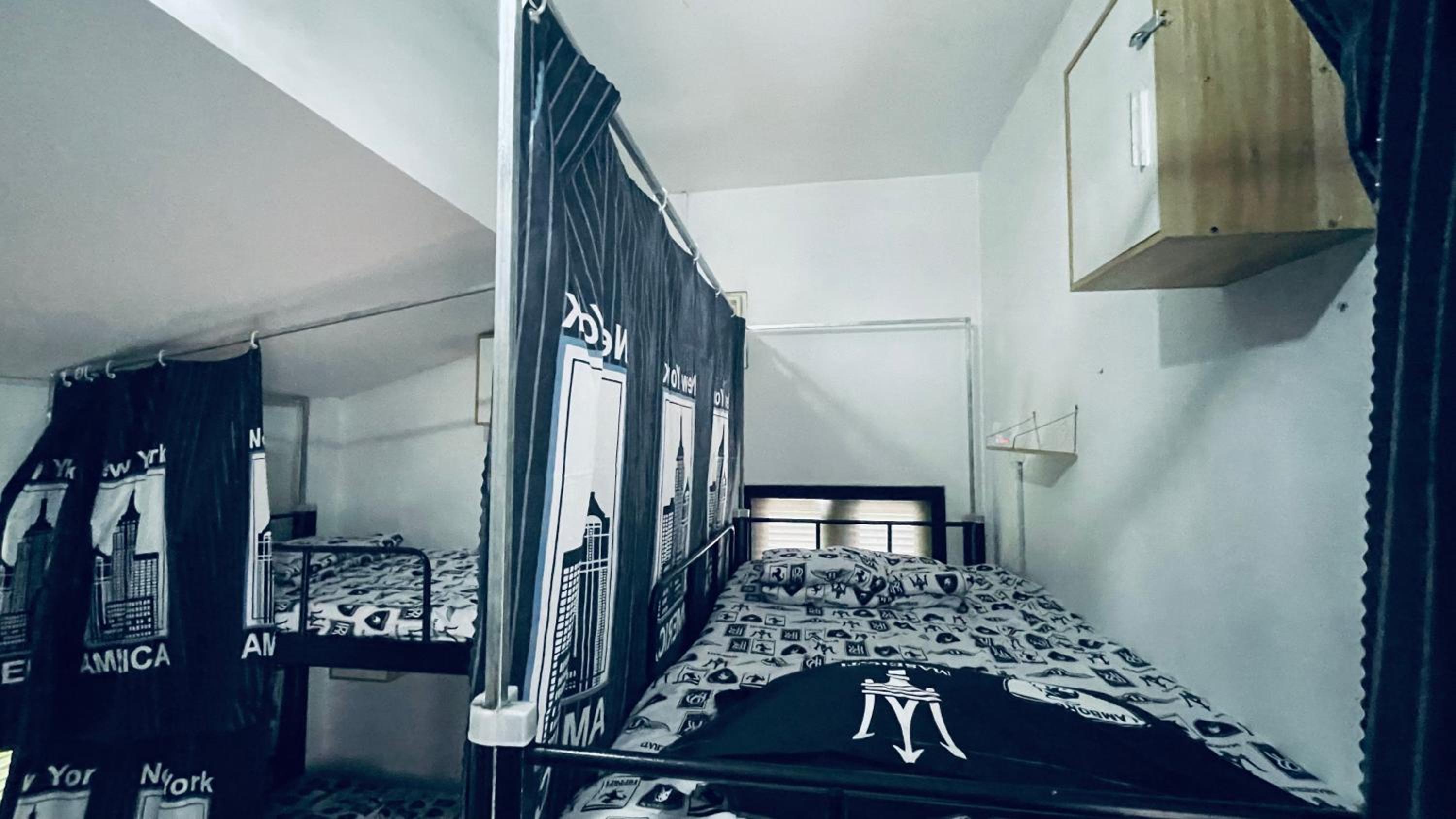 Meet sunset hostel Luangprabang