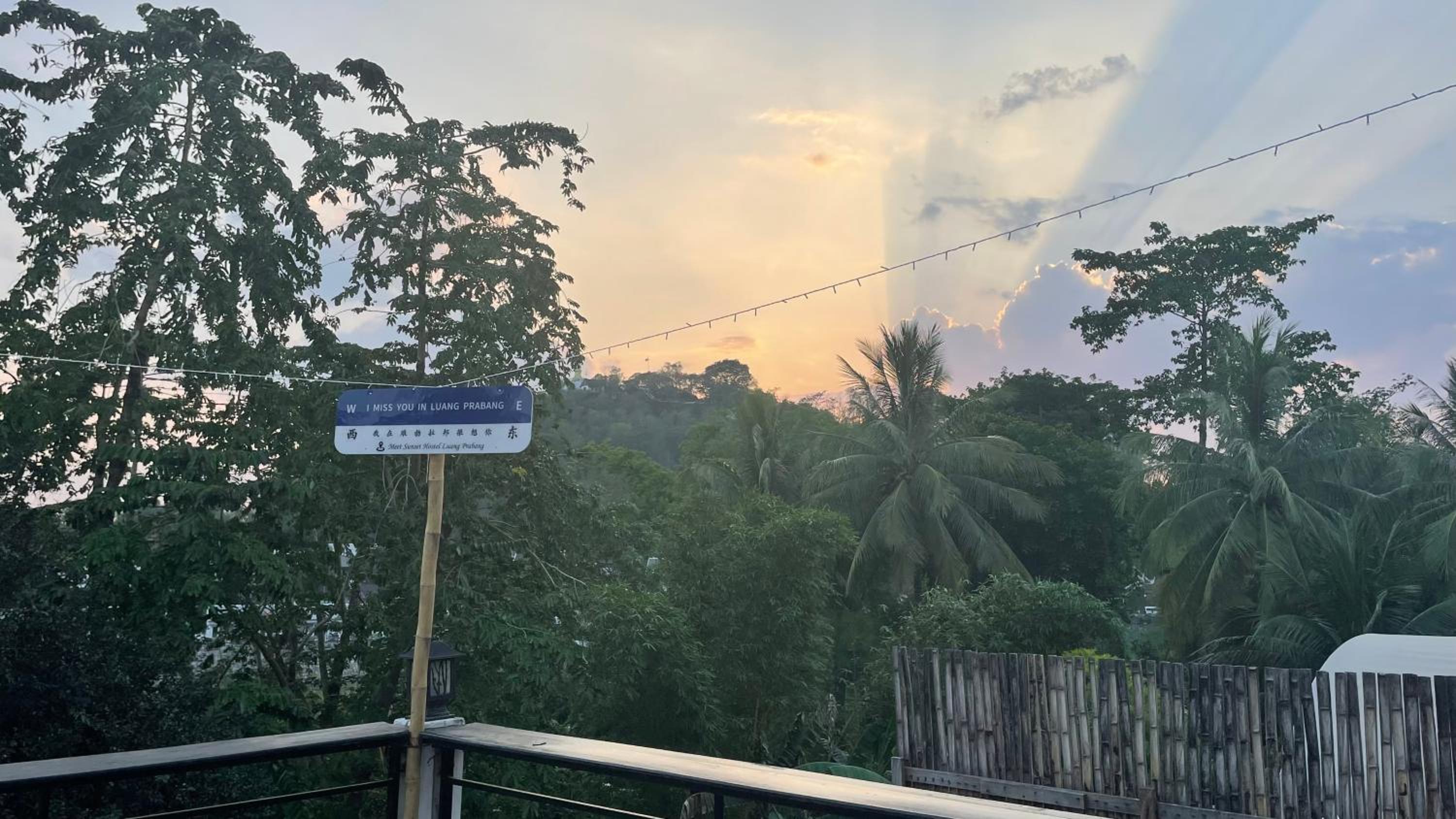 Meet sunset hostel Luangprabang