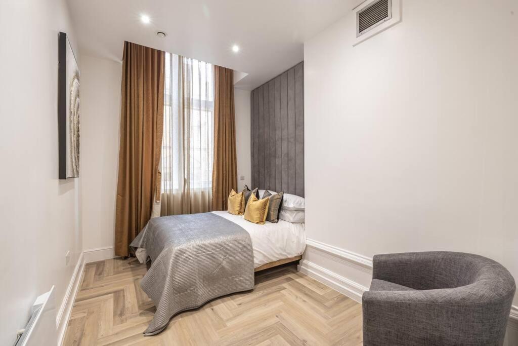 Luxe City Stay With Free Gym & Pet Friendly Perfect For Business & Families By The Pocklington - The Graduate Suite view 5