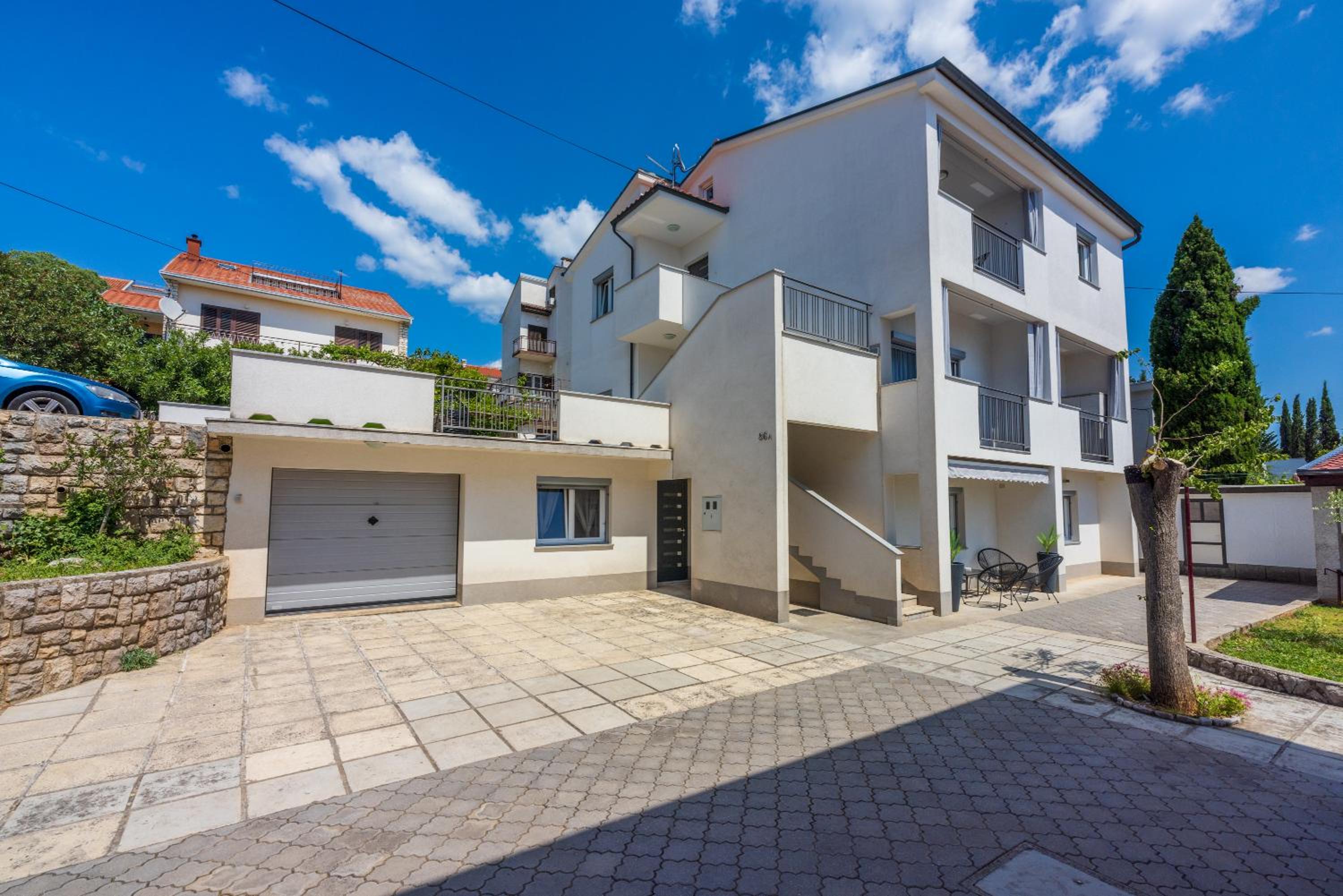 Apartments Luna