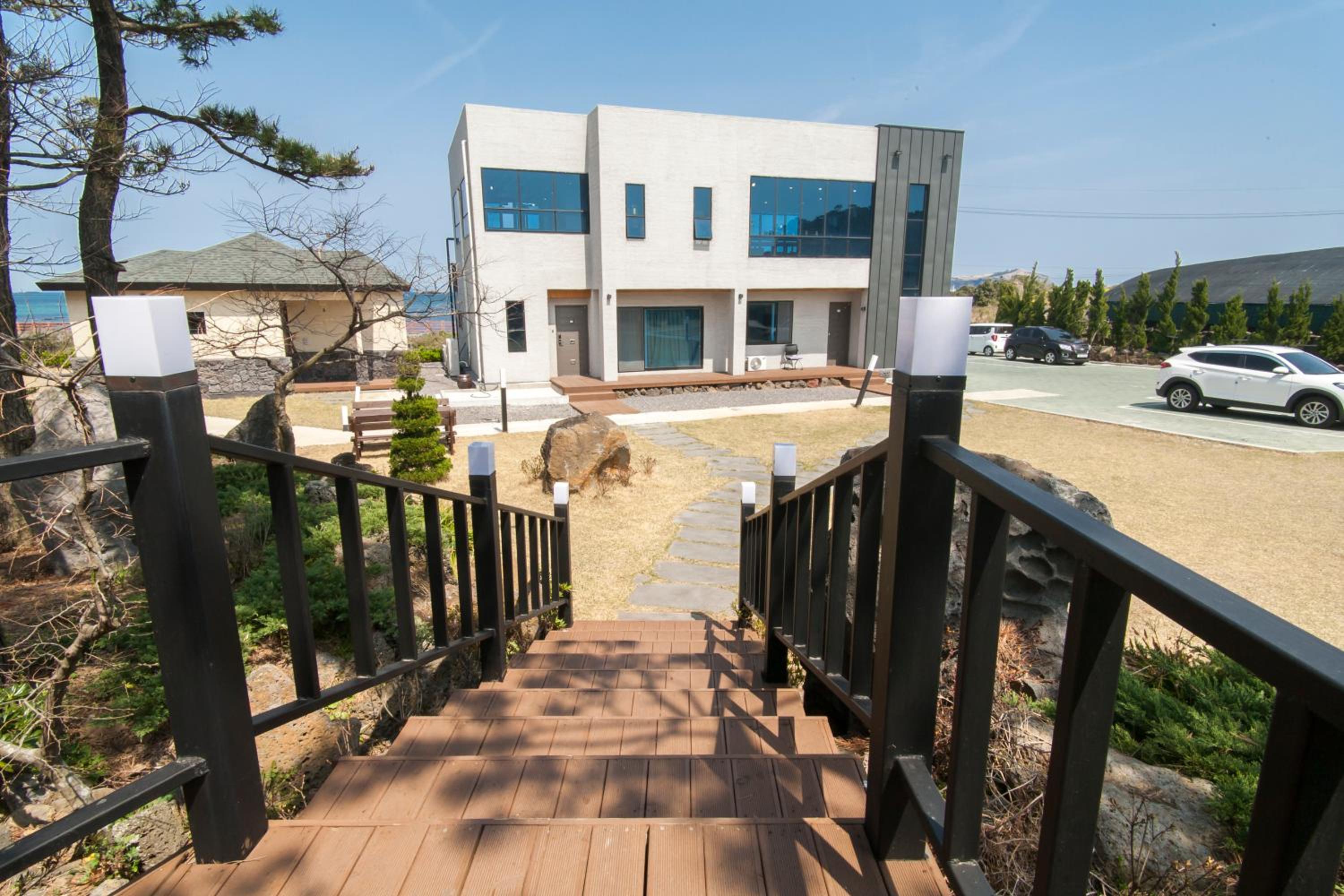 Onthestone Pension