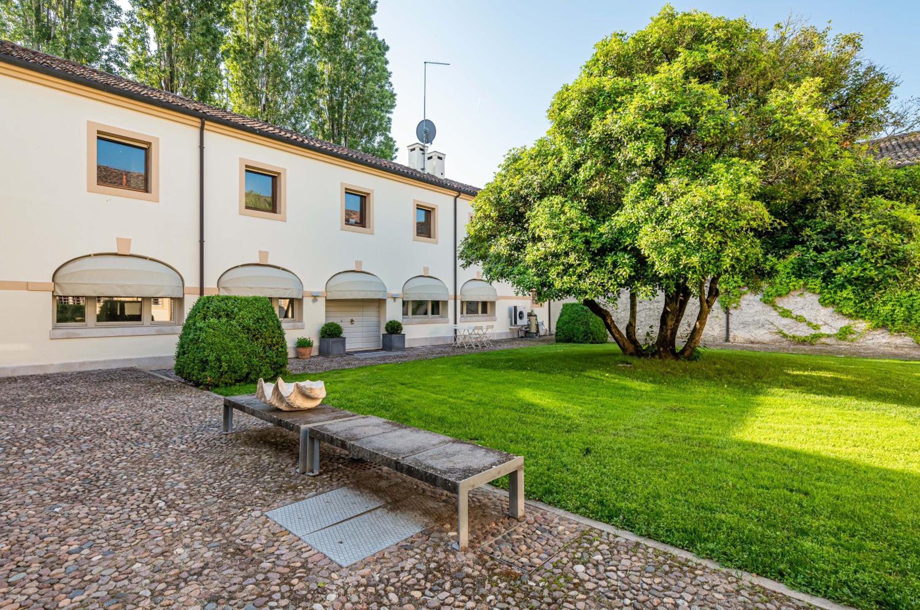 GuestHost - Elegant & Superior Scuderia Villa Molin