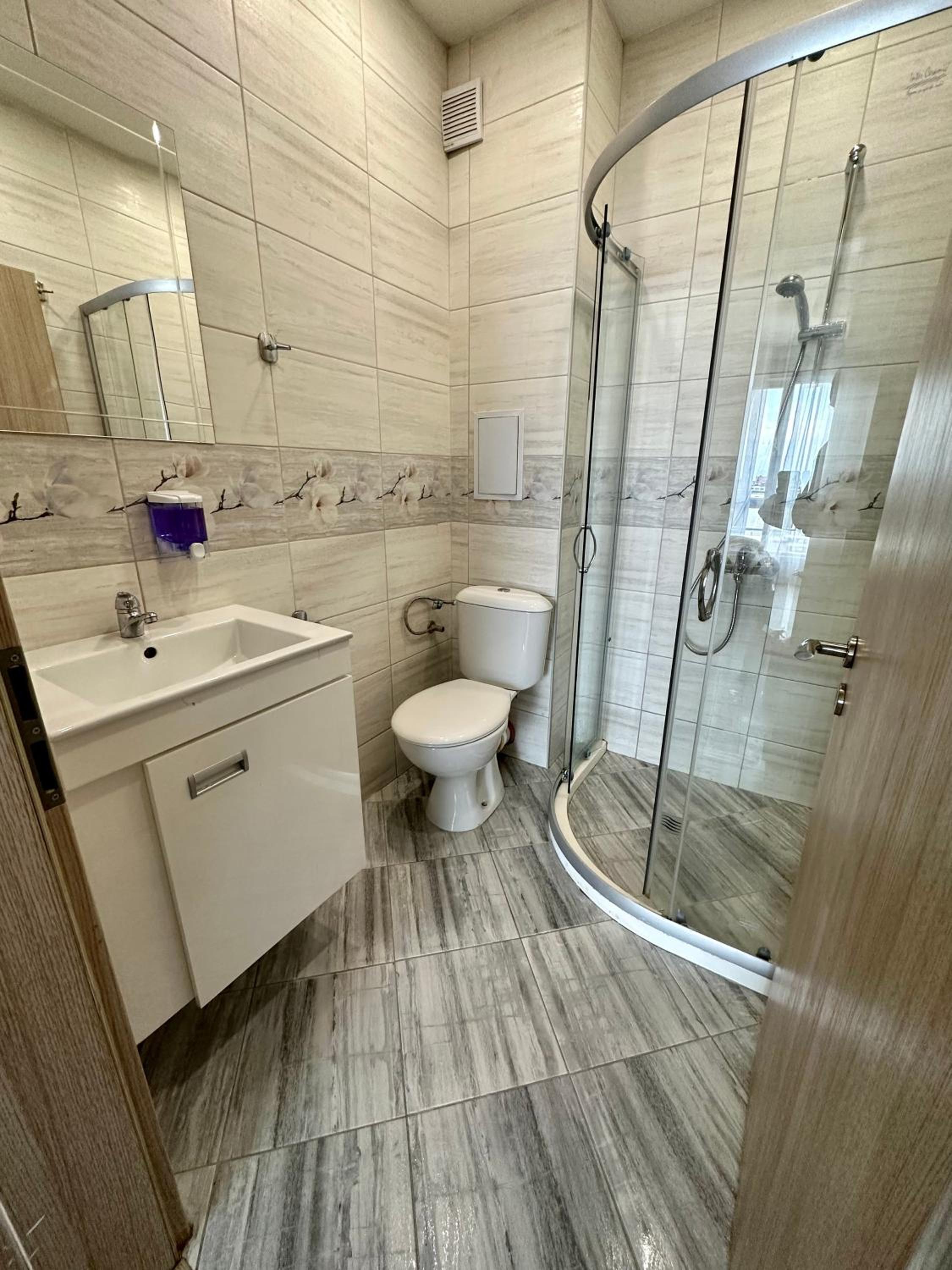 Marina 2 bedrooms&parking apartment