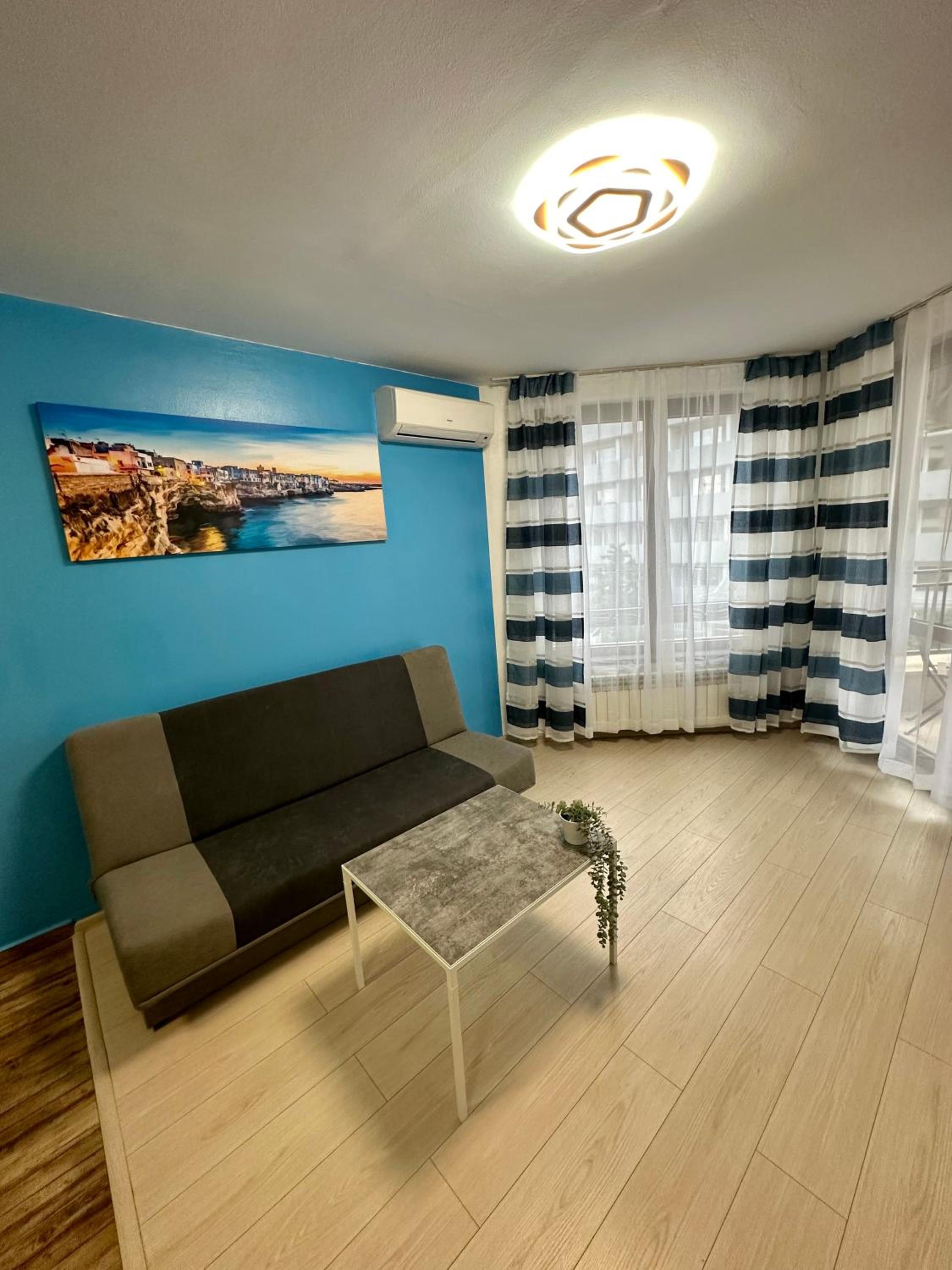 Marina 2 bedrooms&parking apartment