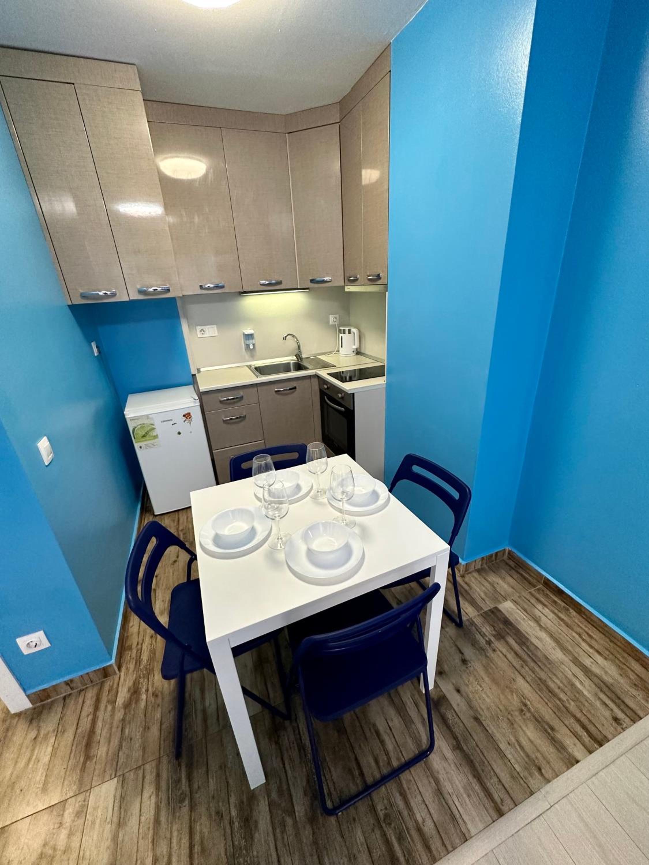 Marina 2 bedrooms&parking apartment