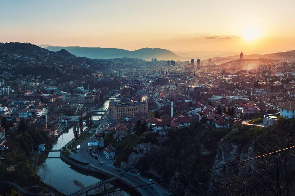 Udoban i moderan stan u Sarajevu.