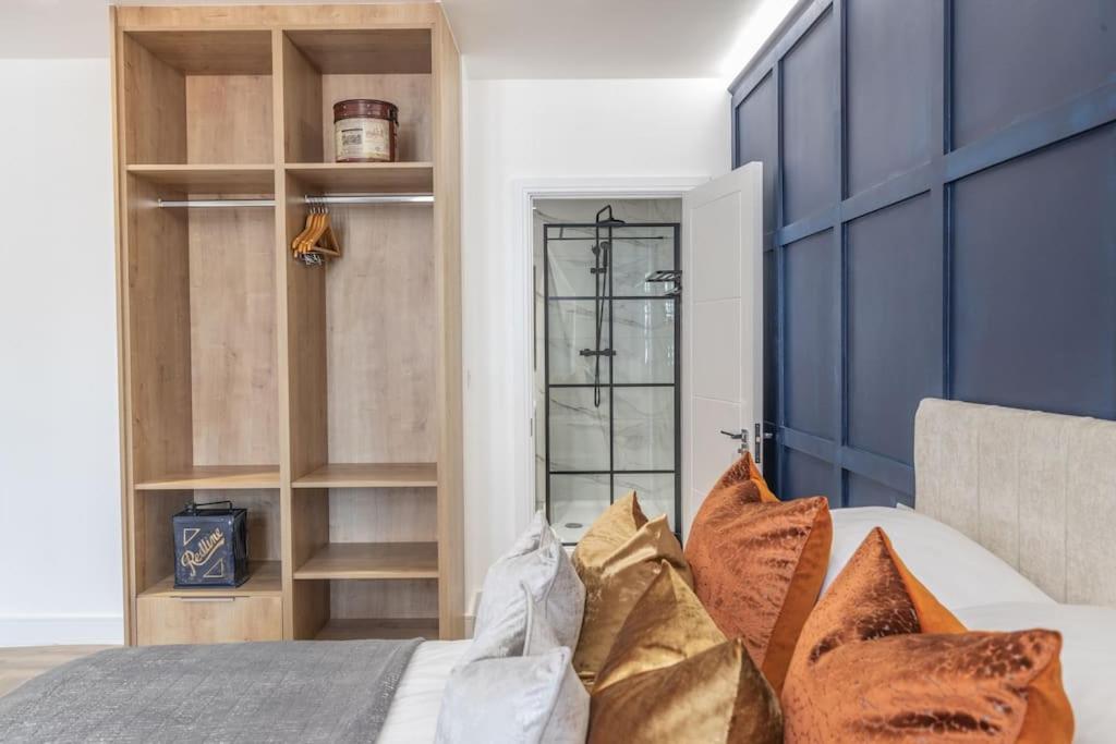 Deluxe City Escape Perfect For Business & Families & Free Gym By The Pocklington - The Magistrates Suite