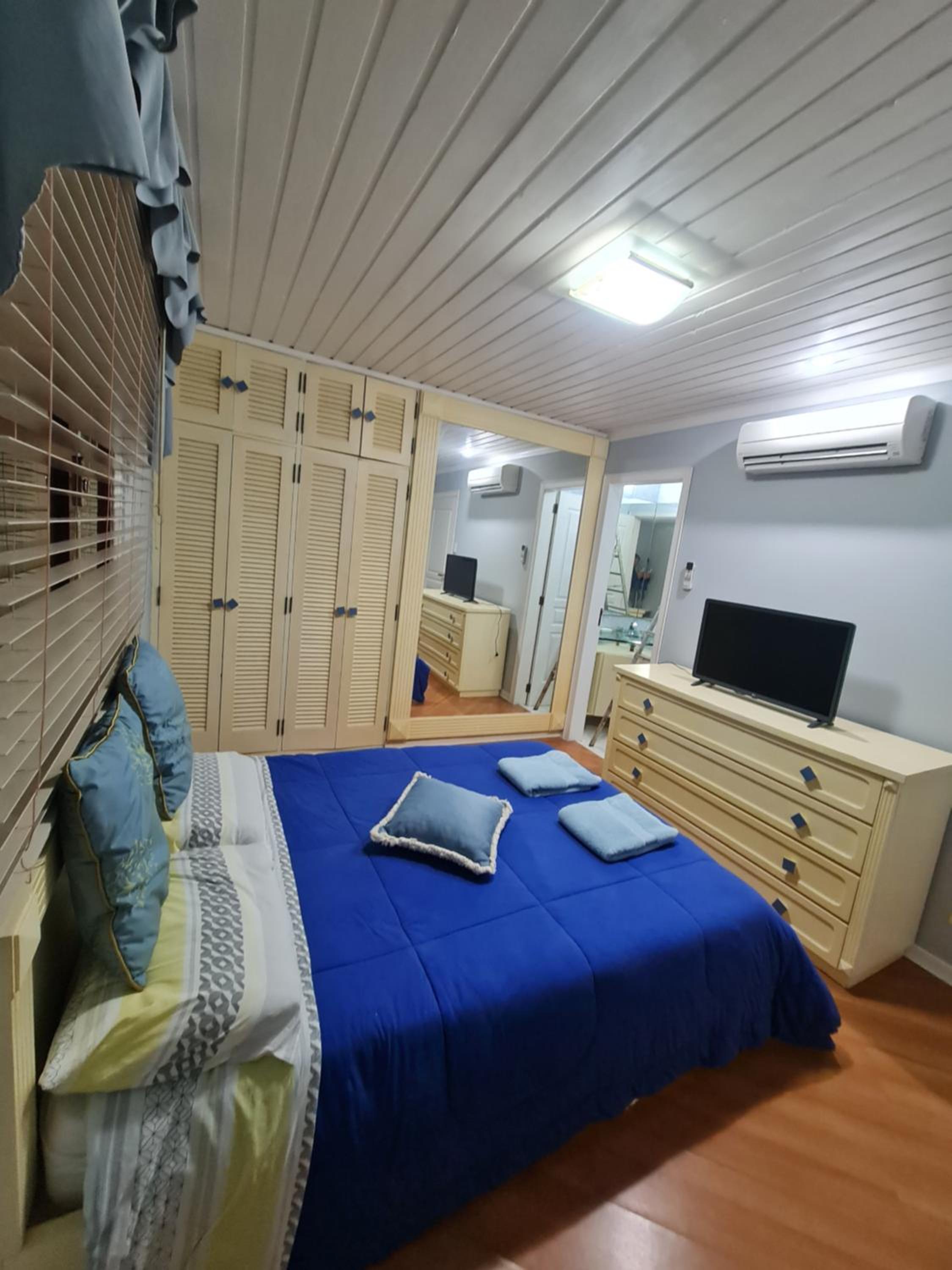 Casa em Campos do Jordão próximo do Capivari com 4 Suítes