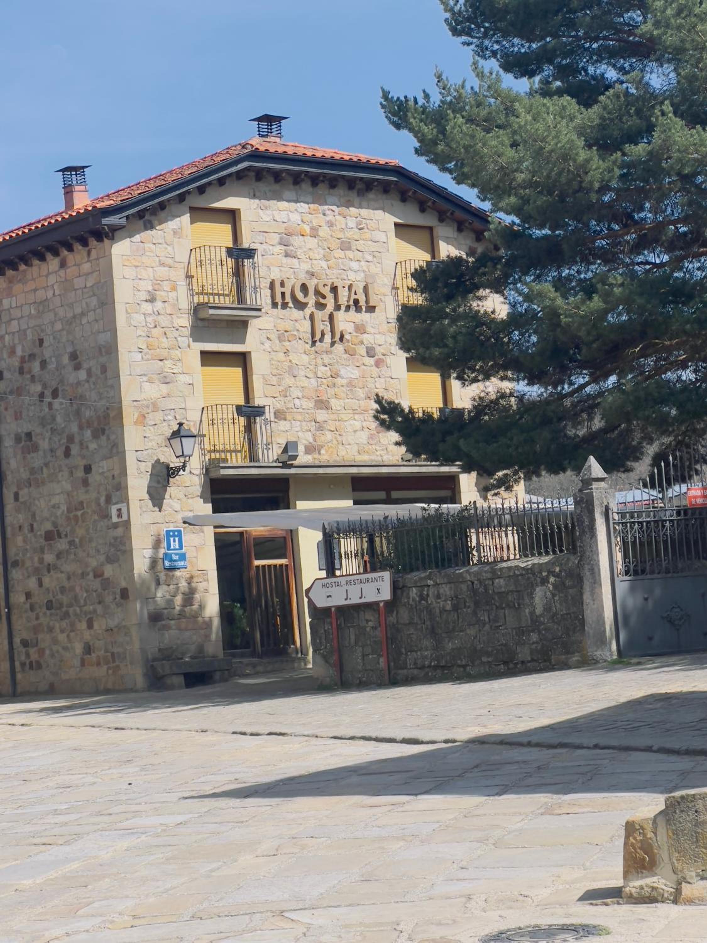 HOSTAL JJ salduero