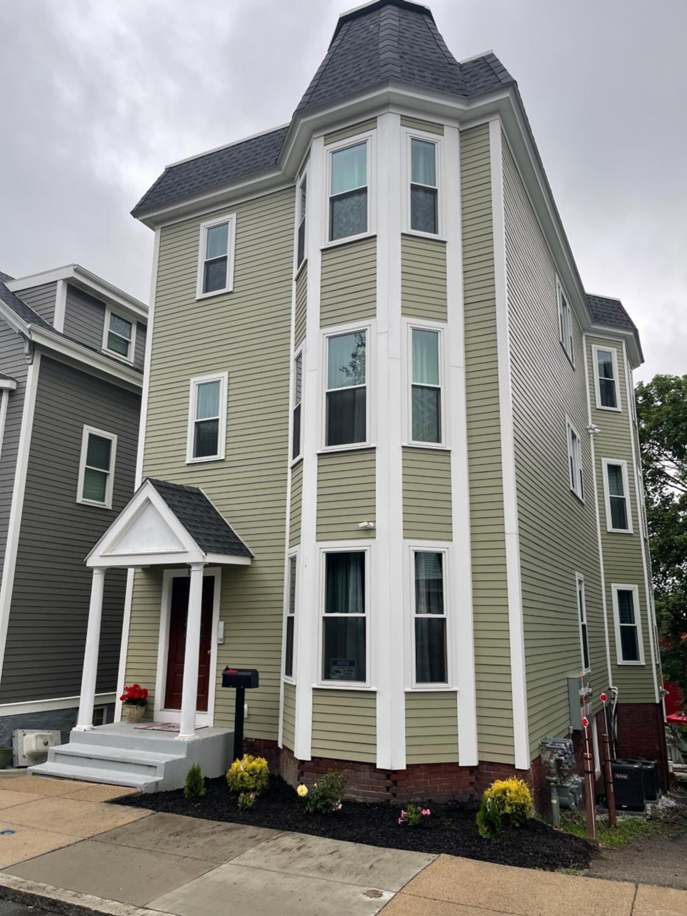 Brand New Luxury Rooms near downtown Boston view 2