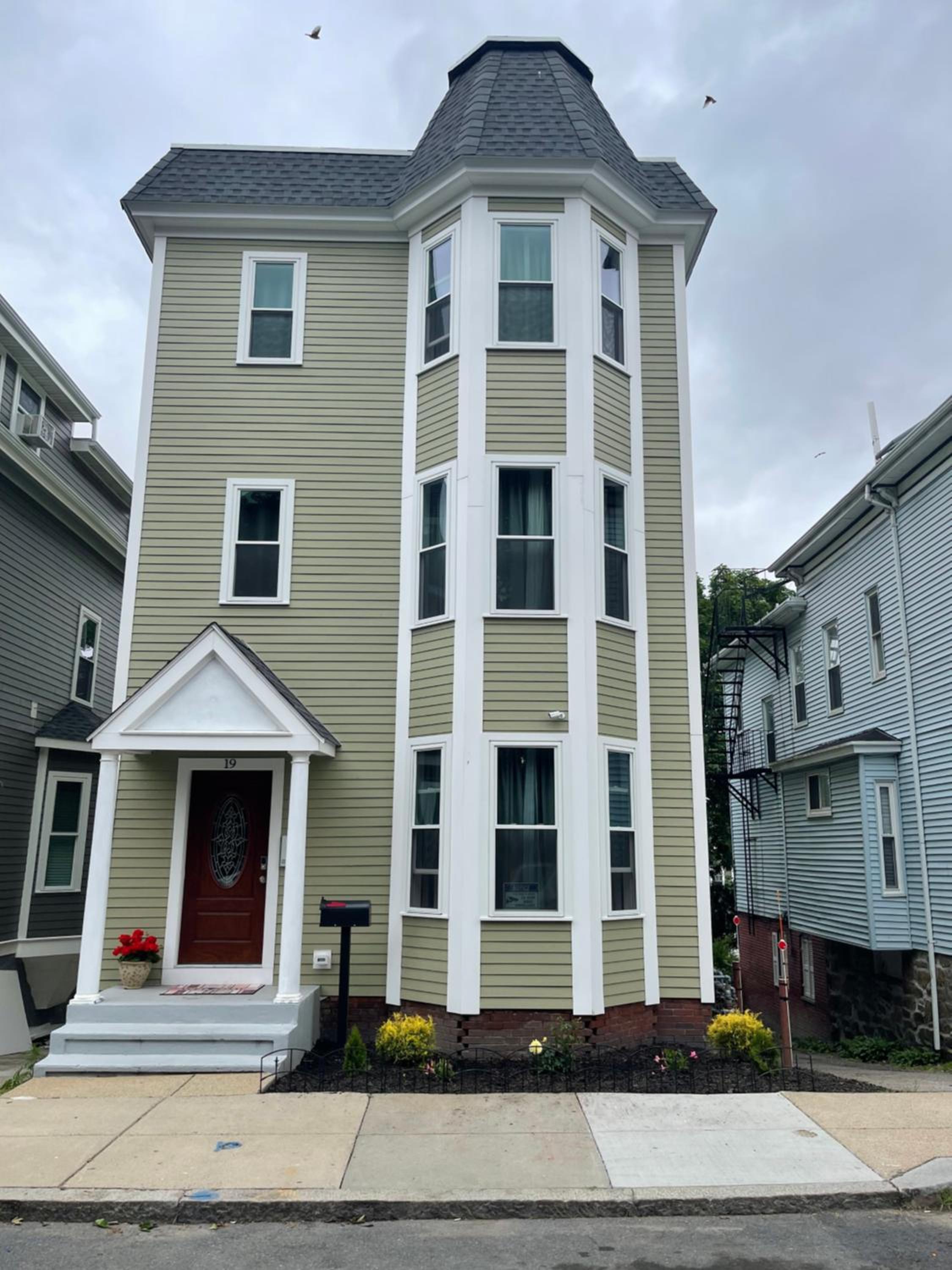 Brand New Luxury Rooms near downtown Boston view 4