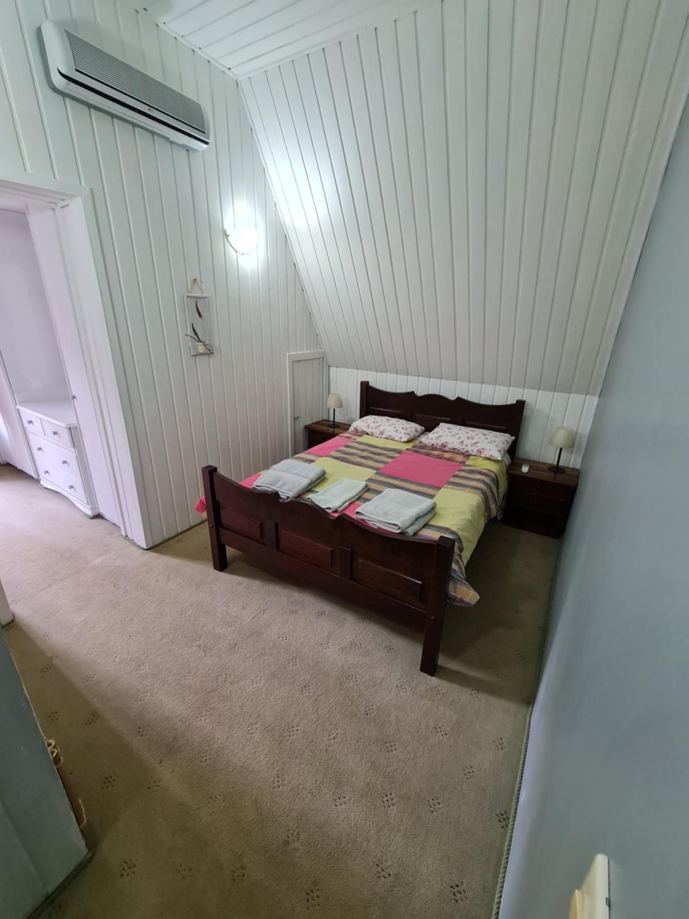 Casa em Campos do Jordão próximo do Capivari com 4 Suítes