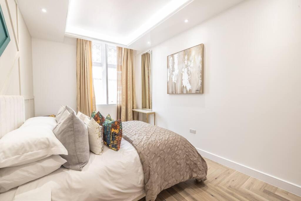 Luxury 2 Bed Apartment In The City Centre With Free Gym By The Pocklington - The Ceremonial Suite