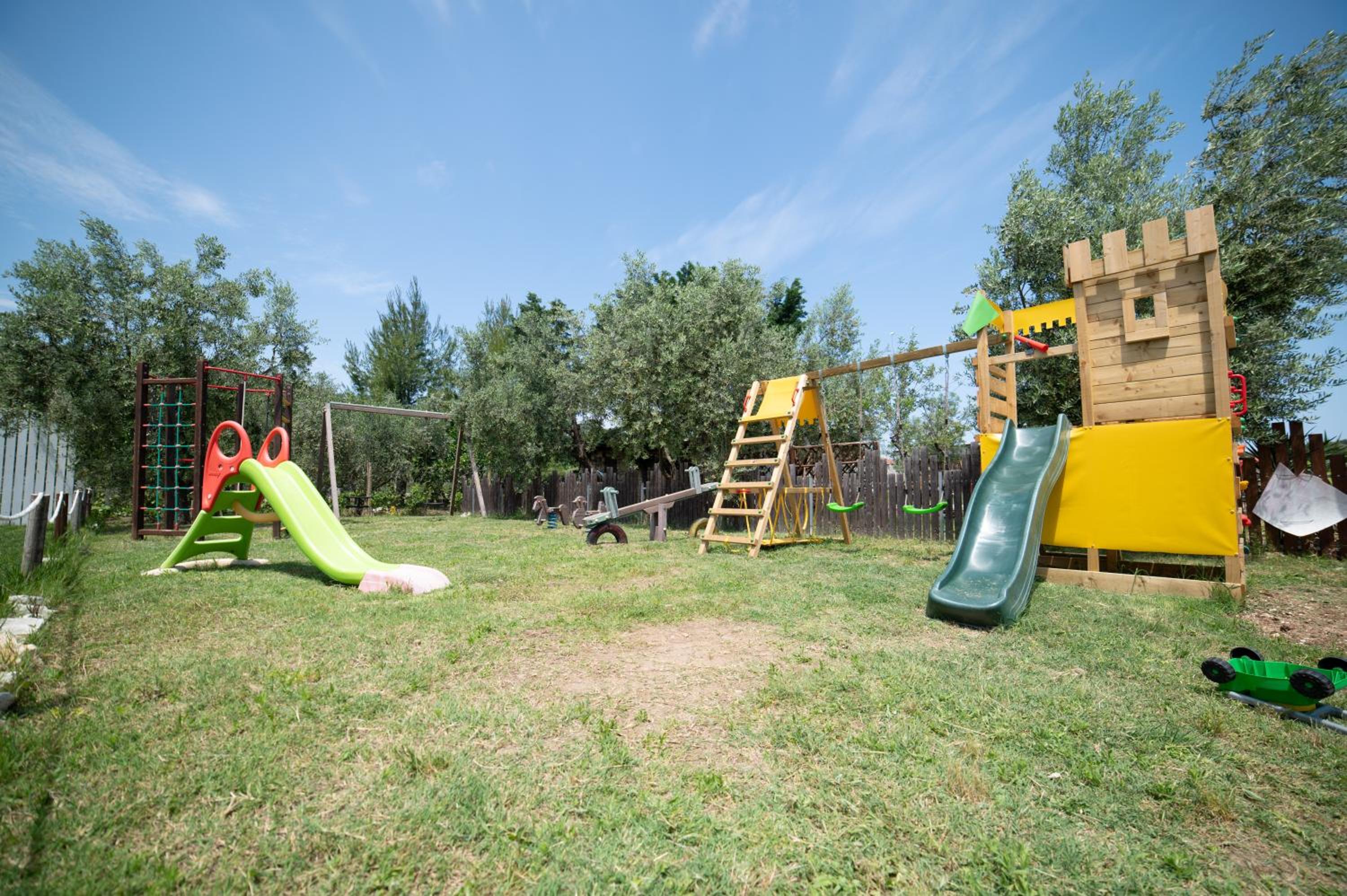 Photo 9