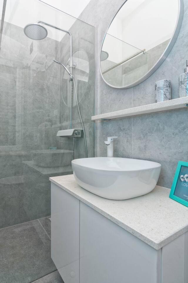 Style Room Freedom en Split — bathroom