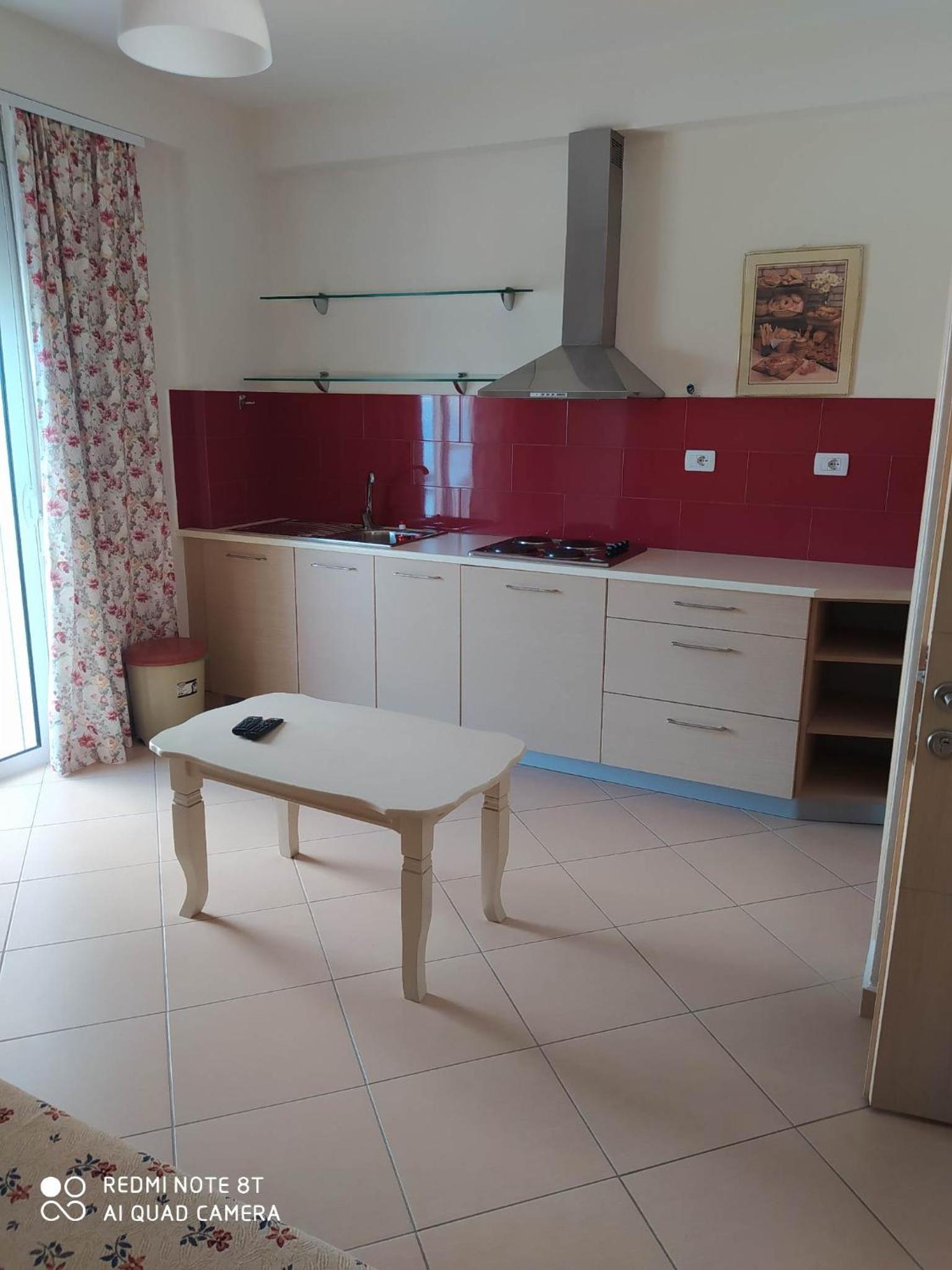 Summer Life Apartments