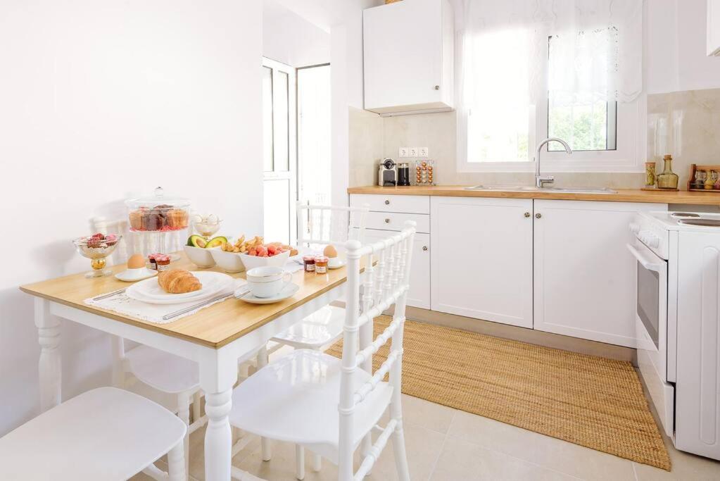 Relaxing House with Garden view 3