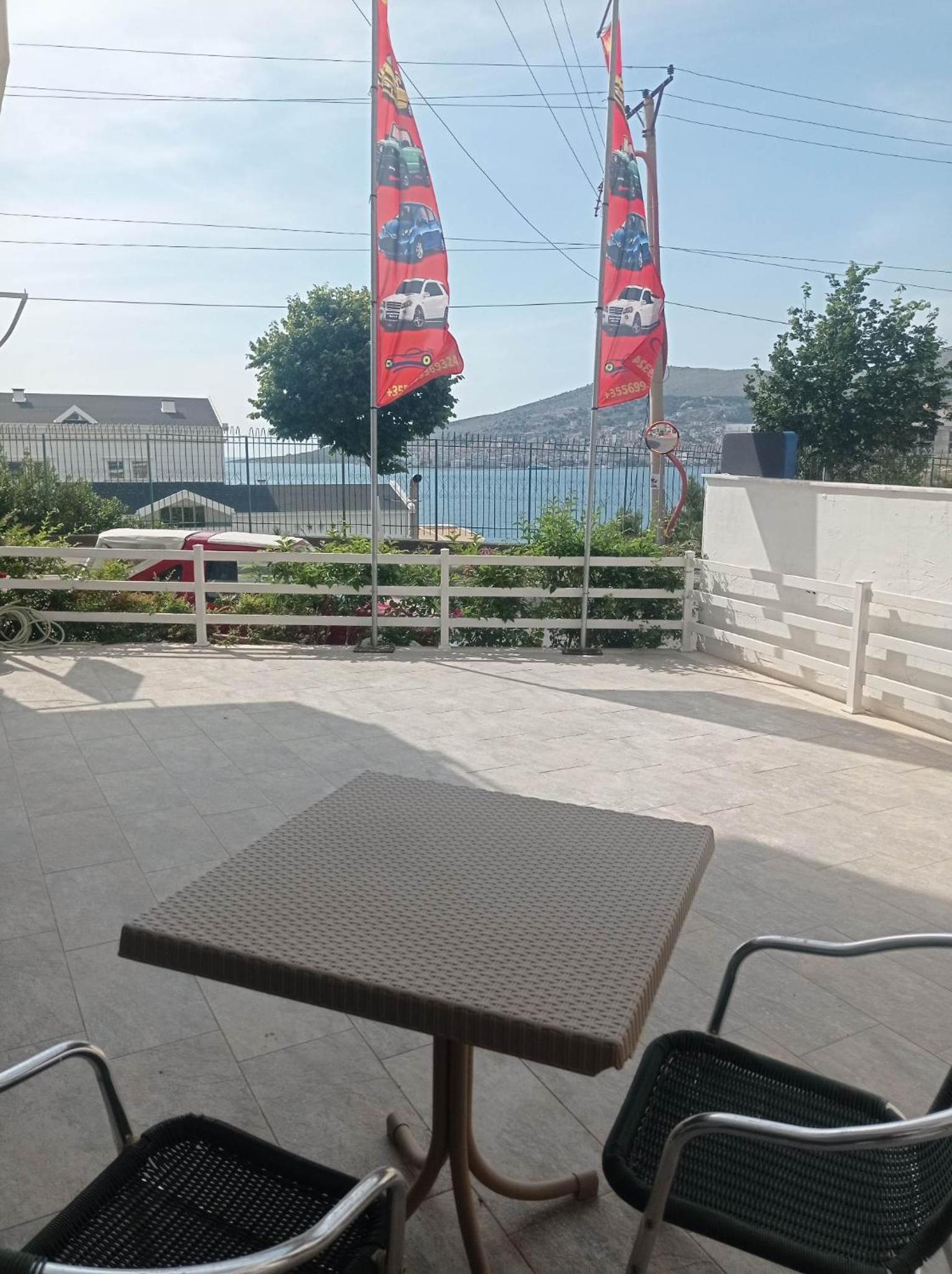 Summer Life Apartments