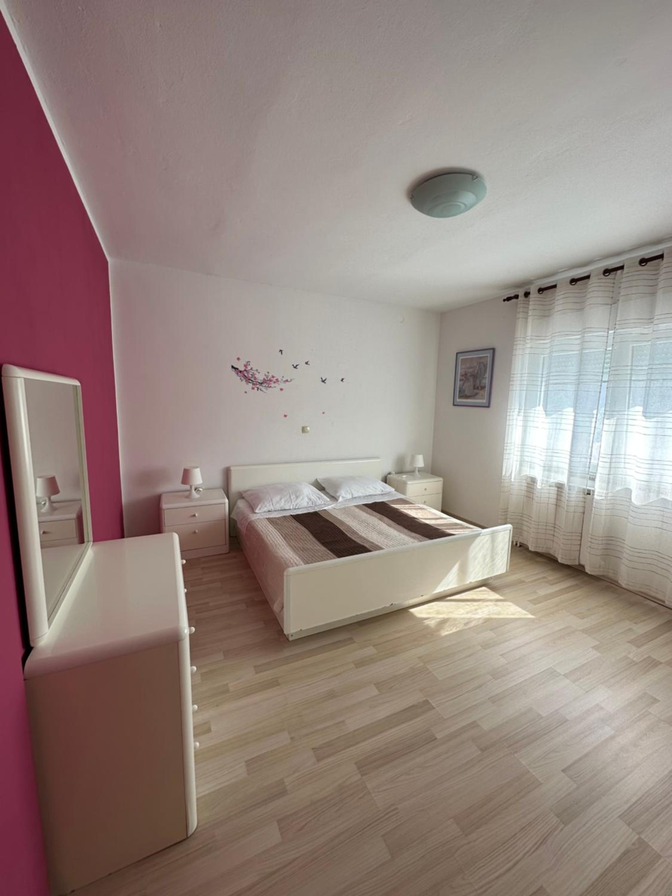 House Mirka view 5