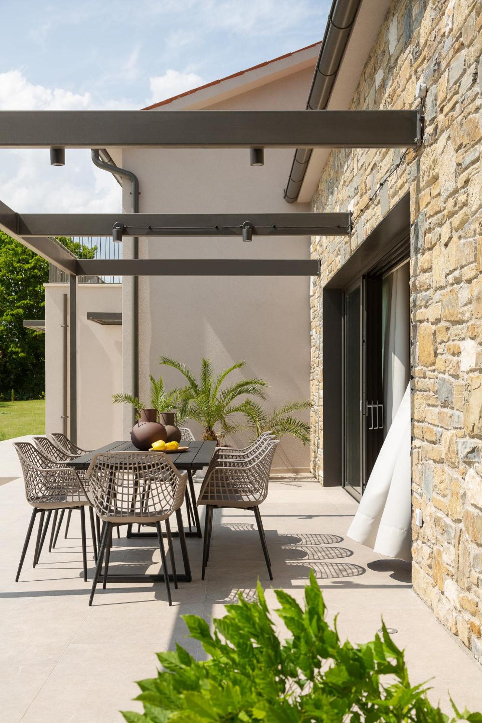 Stone House Baracchi