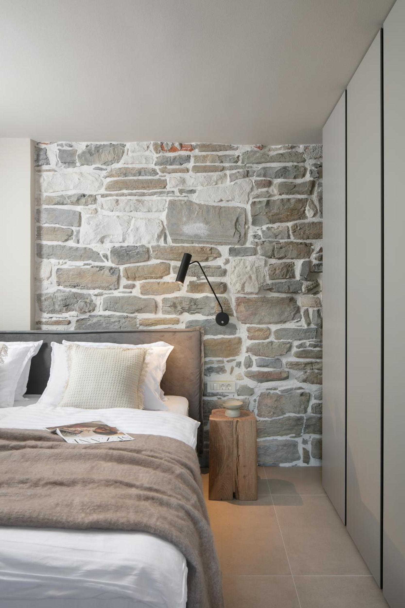 Stone House Baracchi