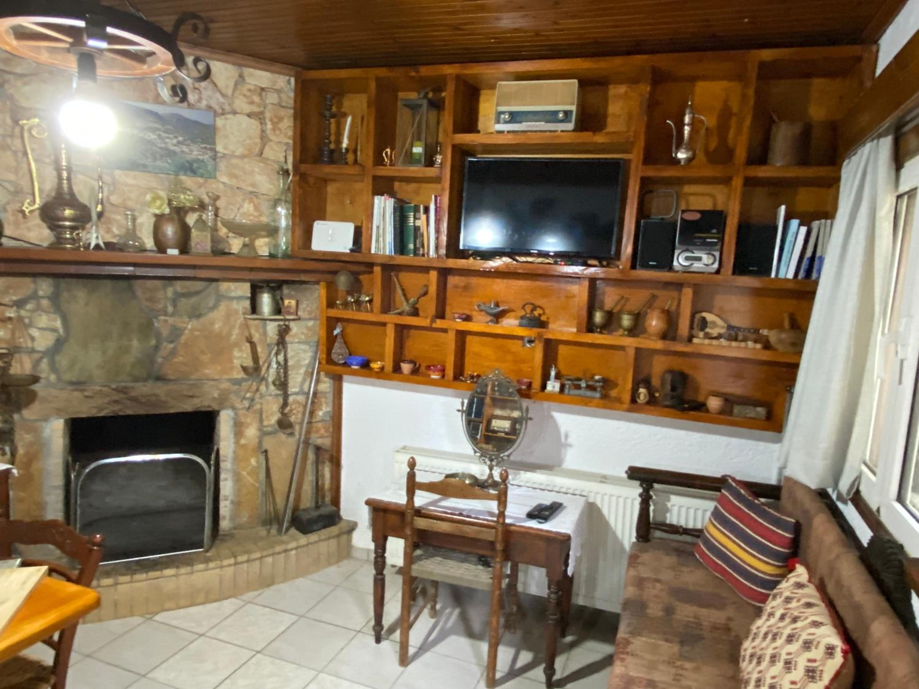 Katharo Traditional Villa