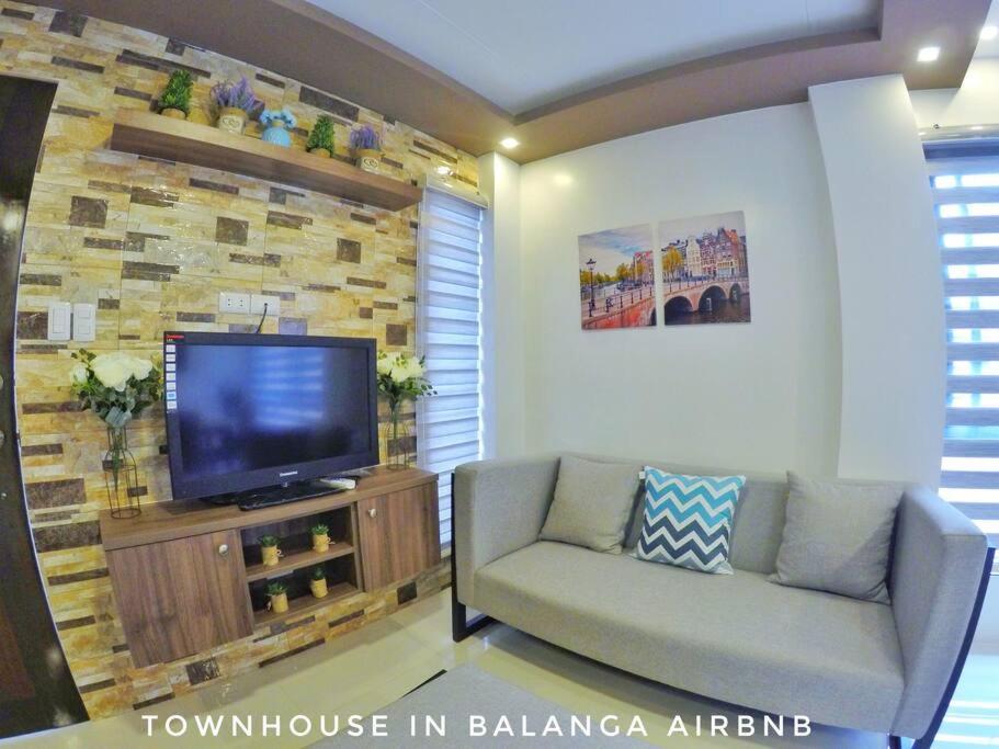 Stylish Townhouse in Balanga City Quiet Neighborhood view 4