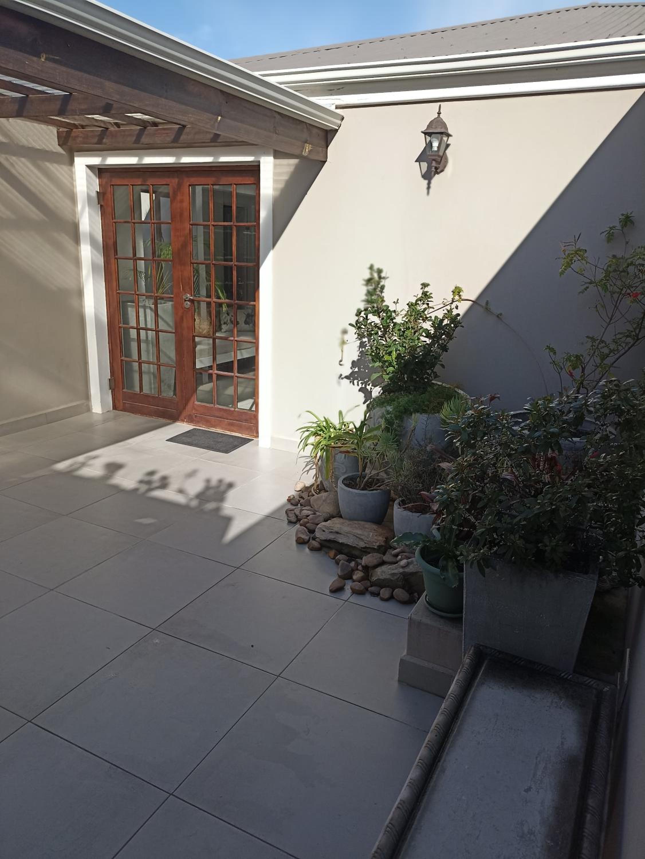 Fijnbos Guesthouse view 3