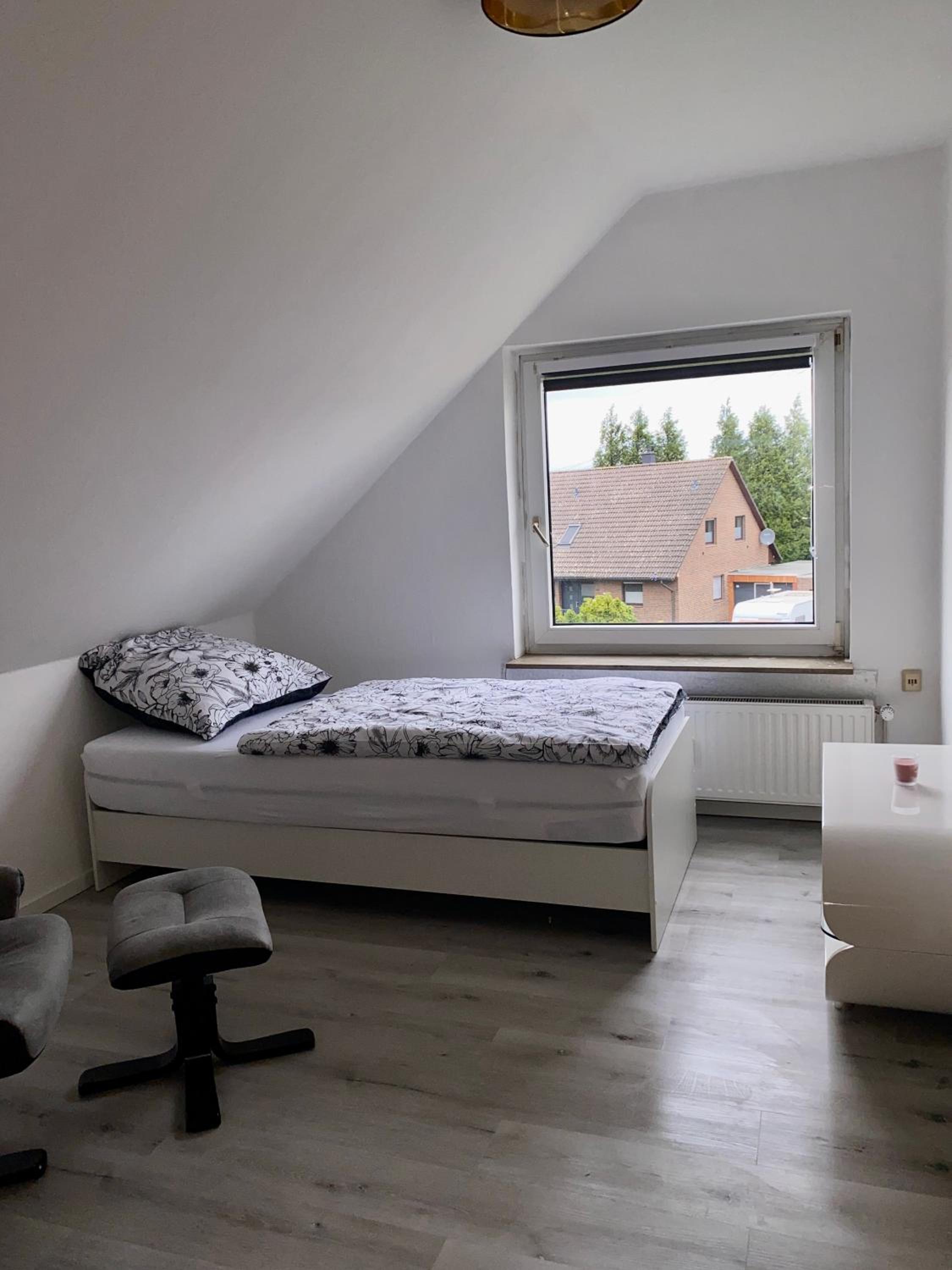2- Zimmer Wohnung - Property Image 2