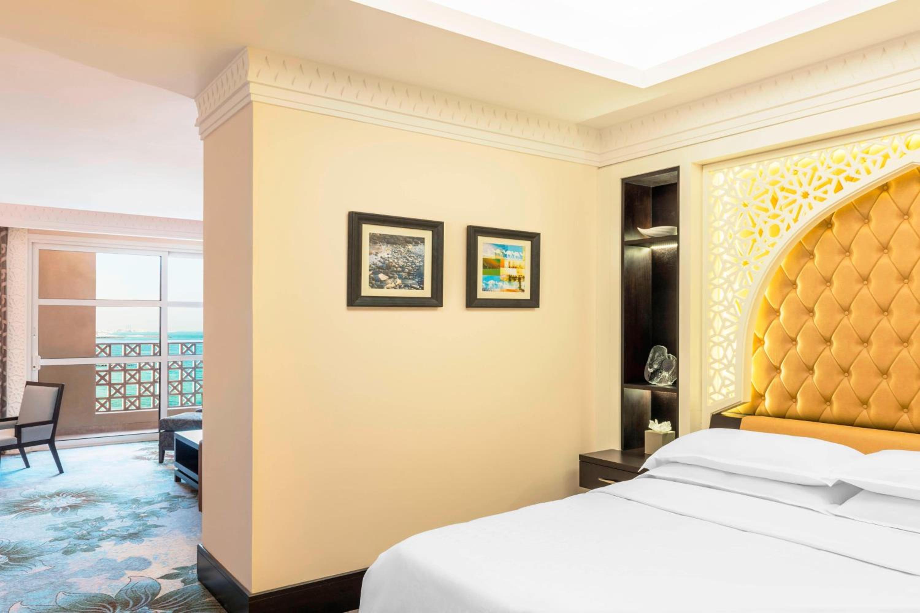 Sheraton Sharjah Beach Resort and Spa — photo 23