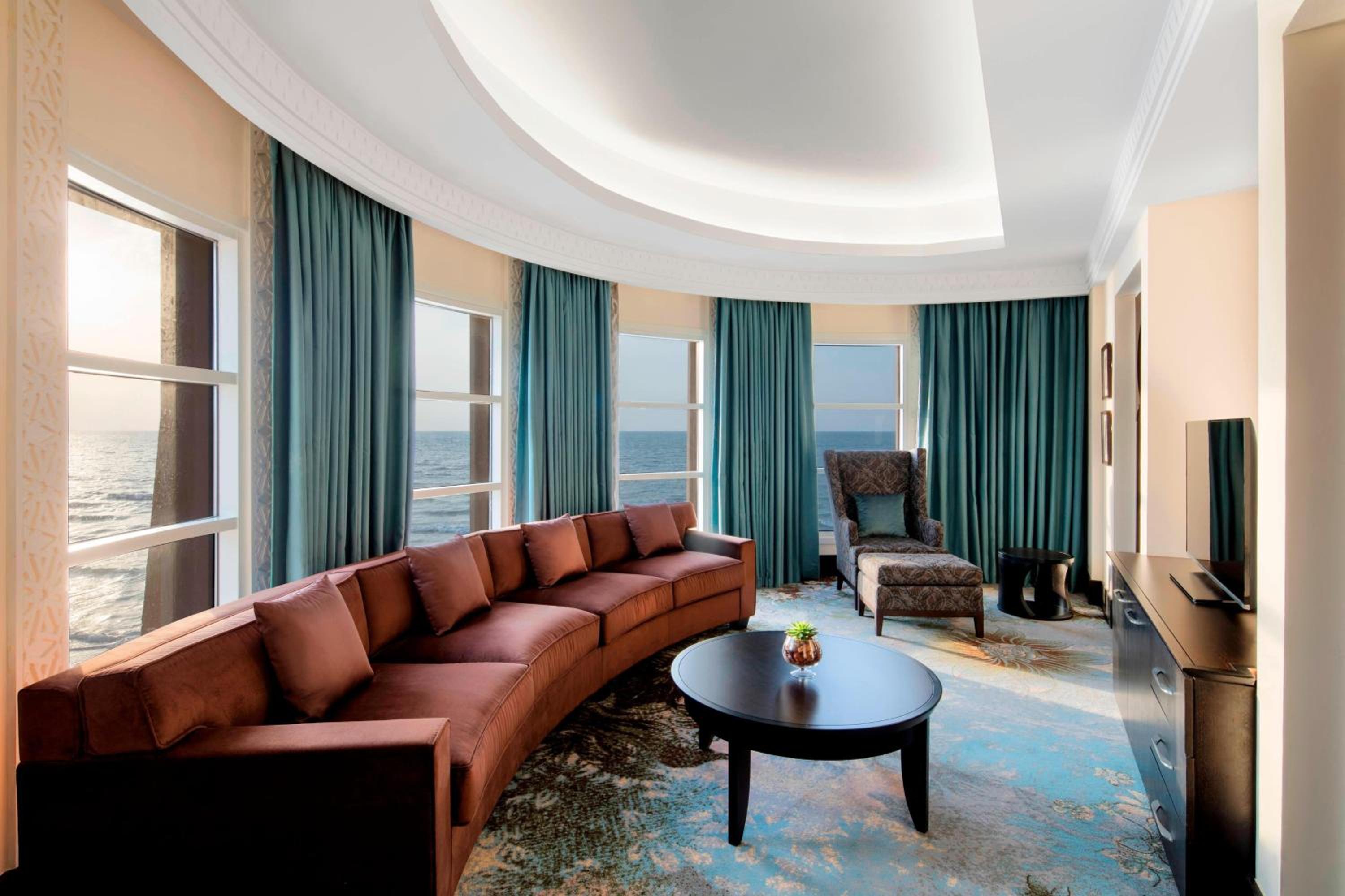 Sheraton Sharjah Beach Resort and Spa — photo 58