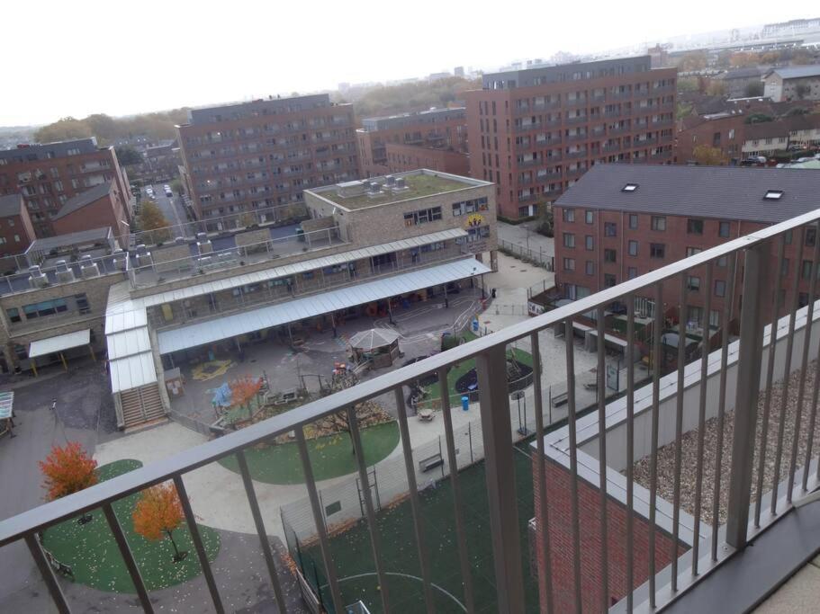 Flat near tube station, O2, Excel and Canary Wharf