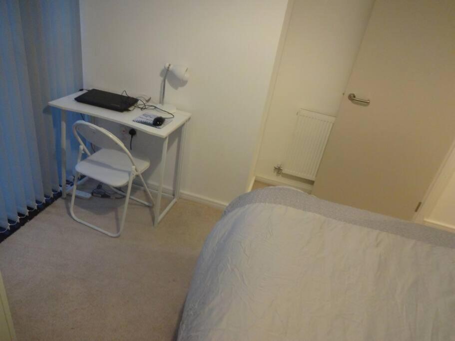 Flat near tube station, O2, Excel and Canary Wharf