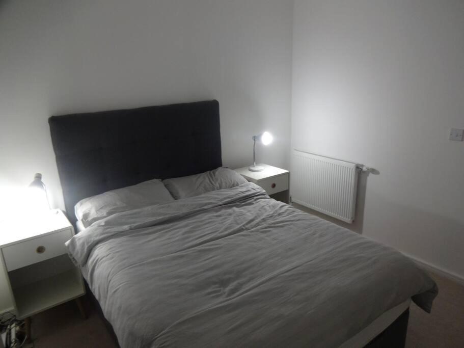 Flat near tube station, O2, Excel and Canary Wharf