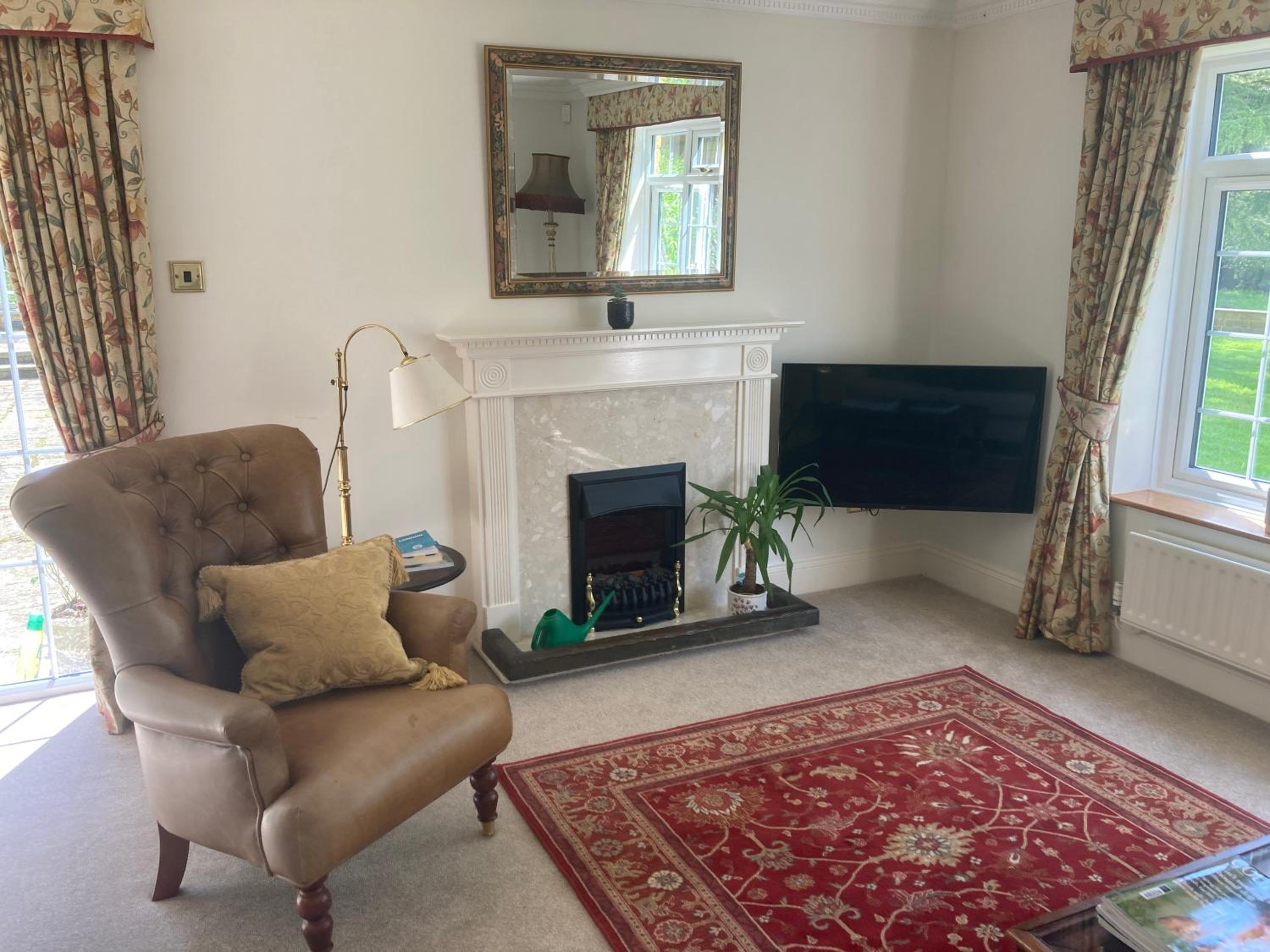 Exclusive 2 Bedroom Apartment with Summer House and Hot Tub view 2