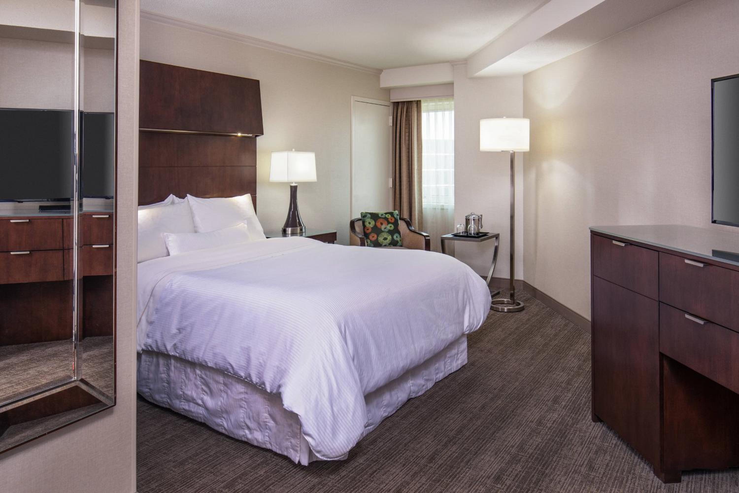 Boston Vacations - The Westin Waltham Boston - Property Image 2