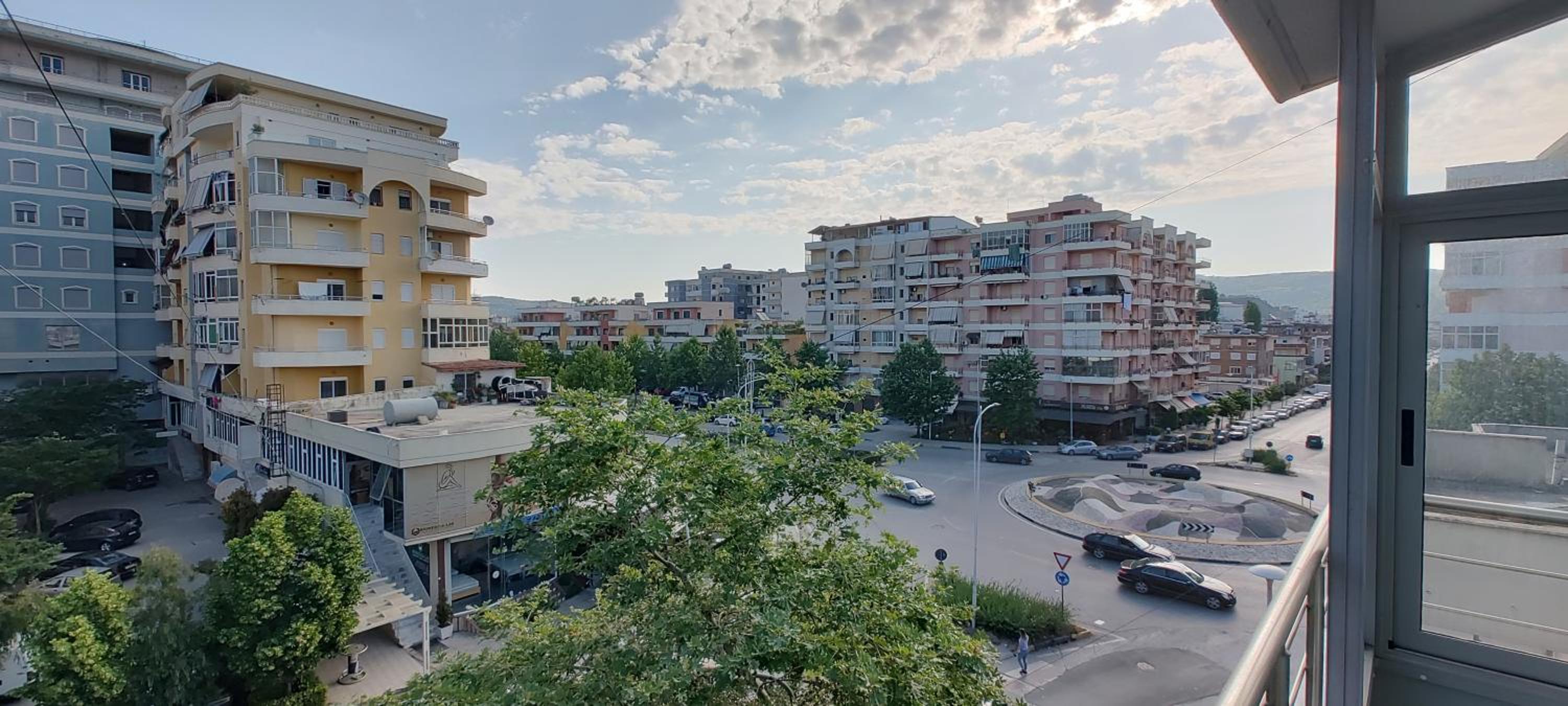 Vlora Central & Comfy Apartment