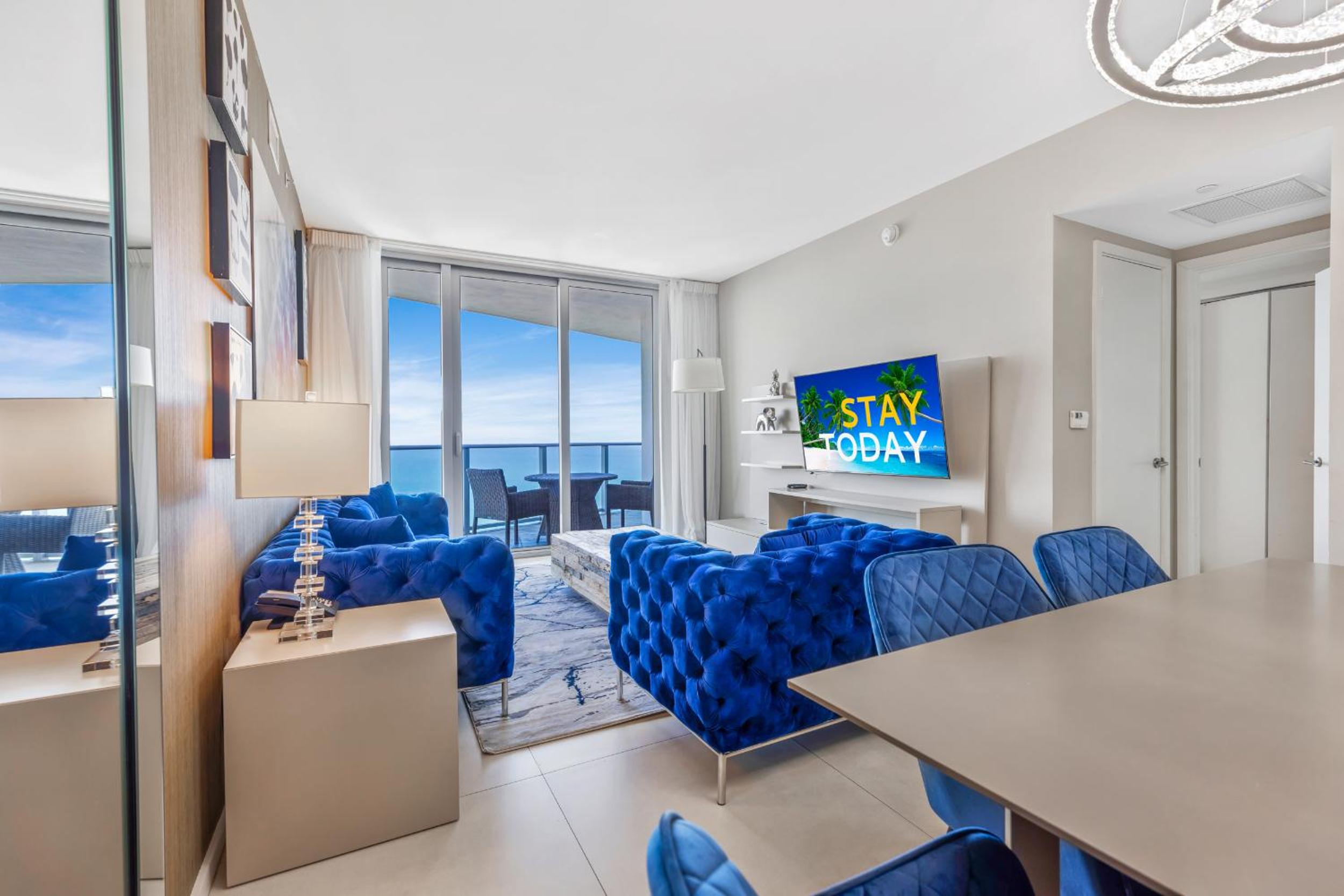 25 min to FIFA! The Ultimate Resort - BEACHFRONT 2 BEDROOM APARTMENT WITH DIRECT OCEAN VIEW, ROOFTOP POOL, HOT TUB AND GYM view 2